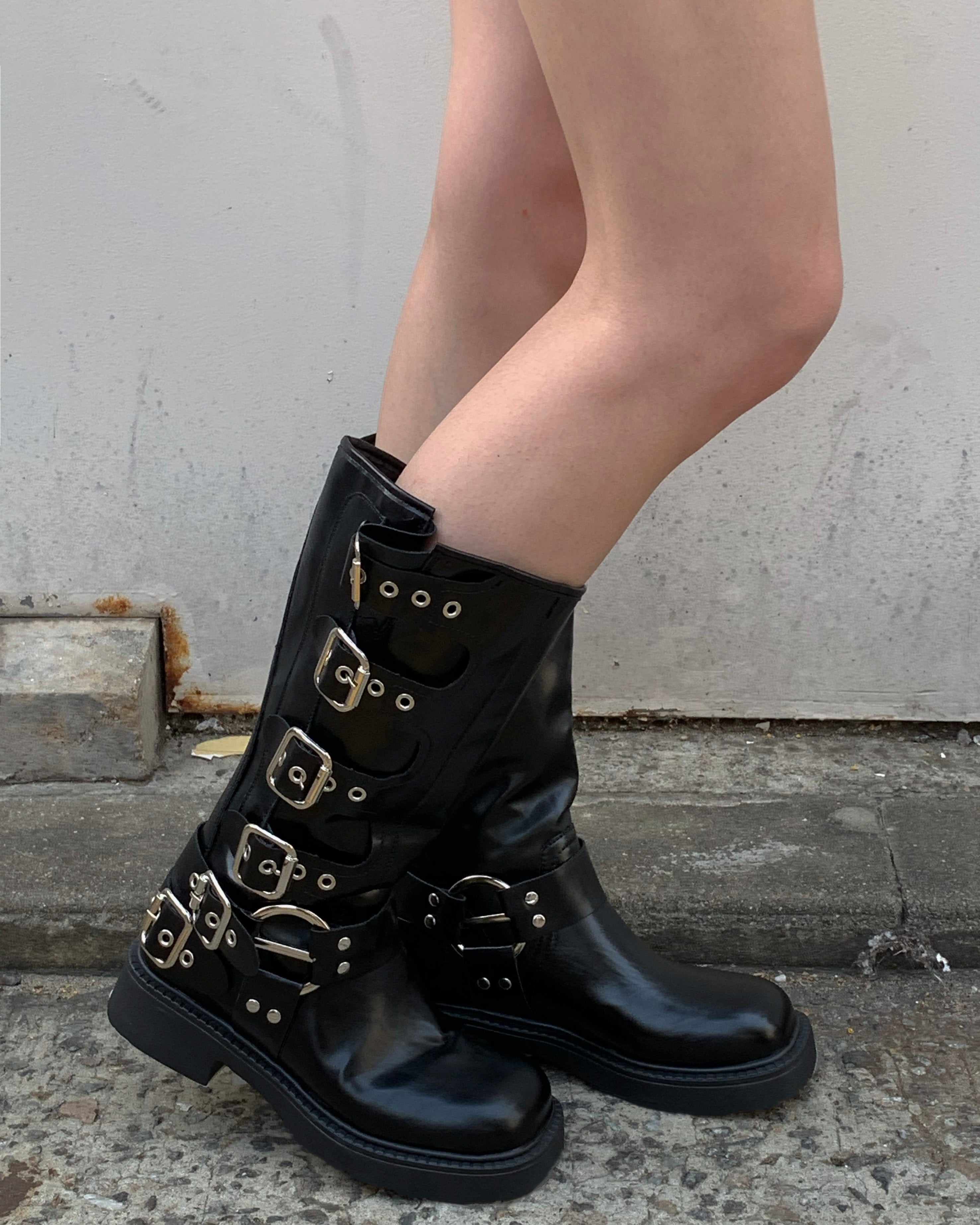 Belted boots