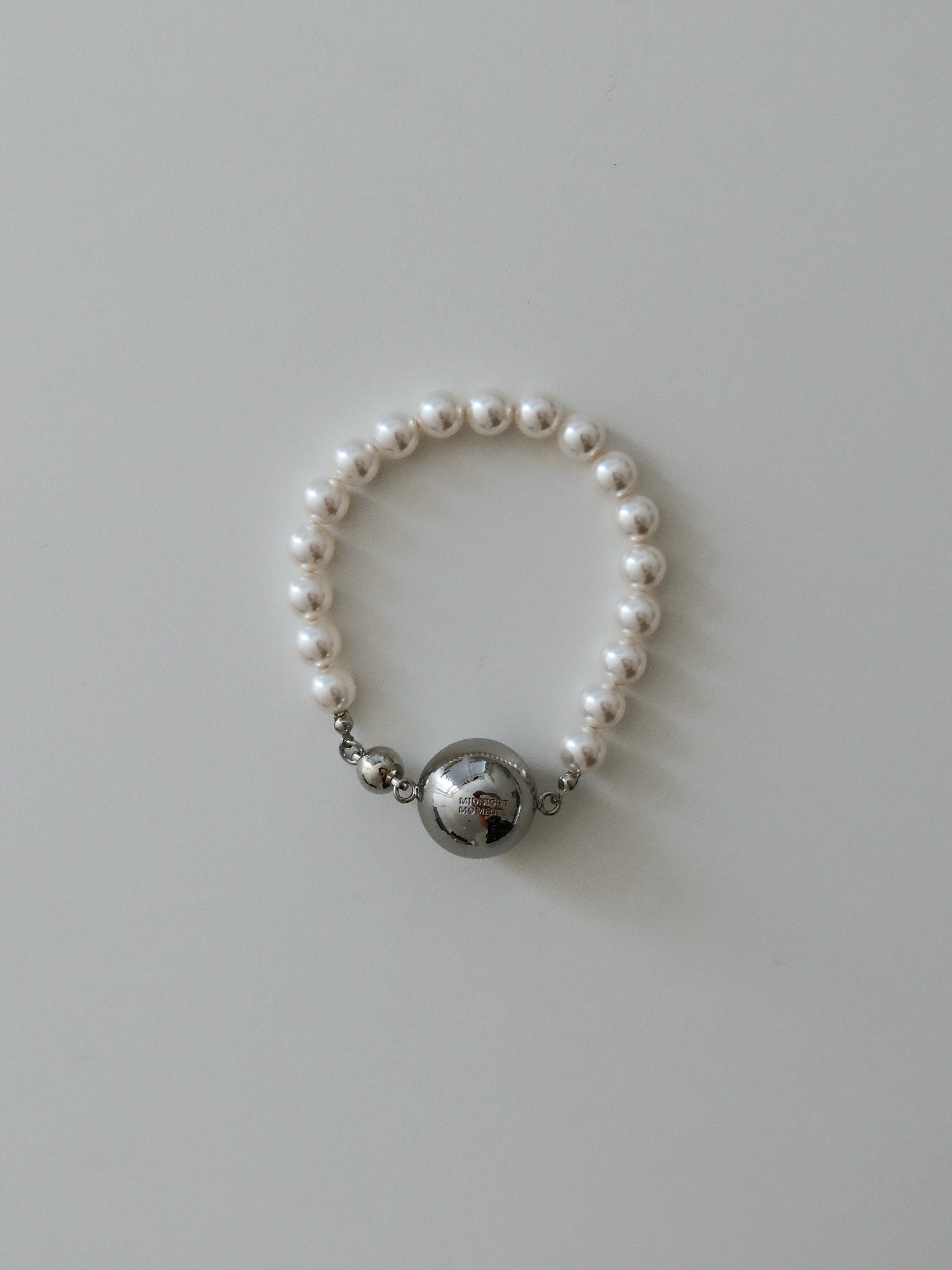 Magnet ball pearl bracelet - silver