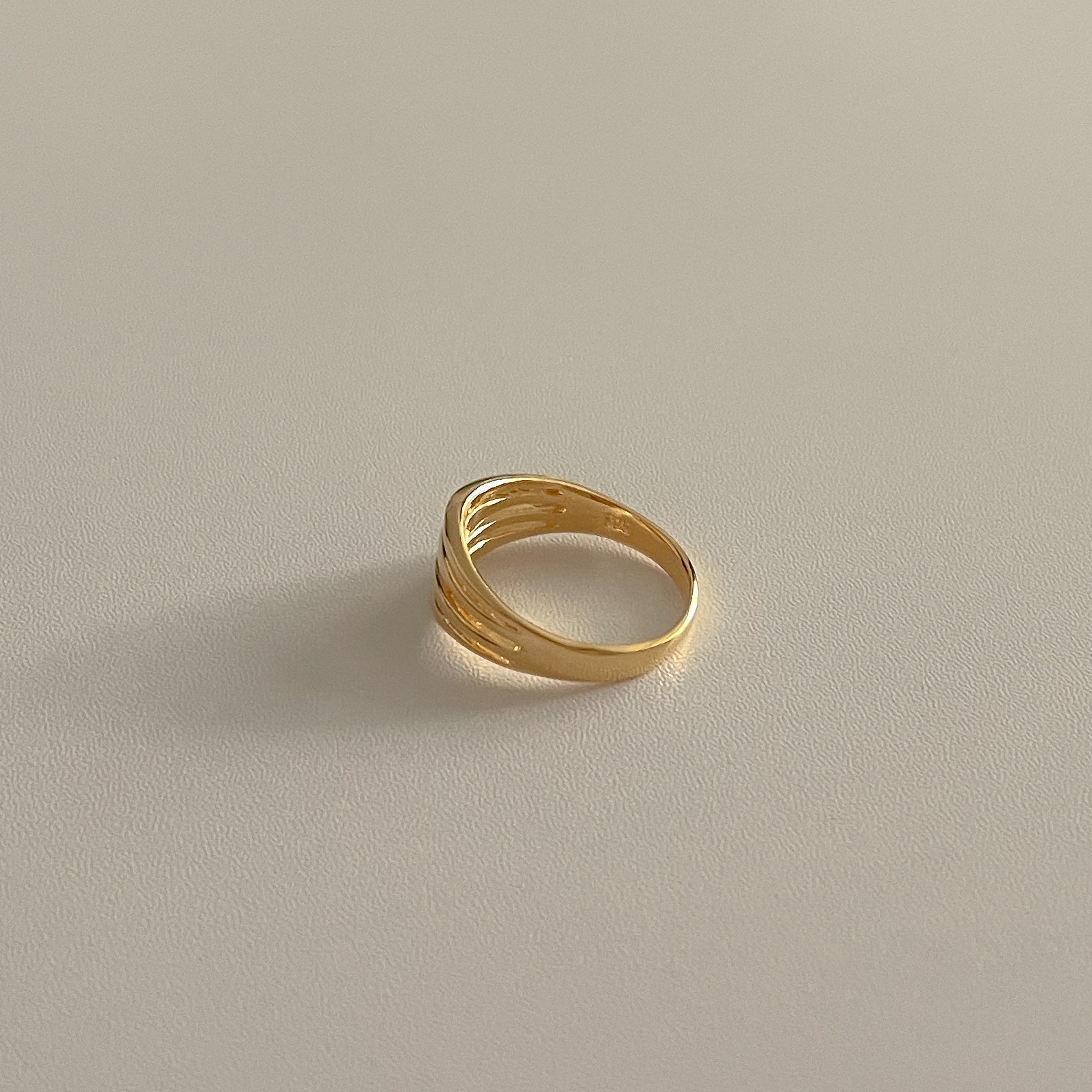 four line ring