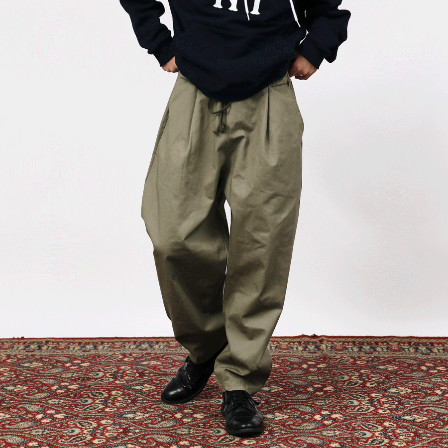 RELAXED TAPERED FIT PANTS - KHAKI