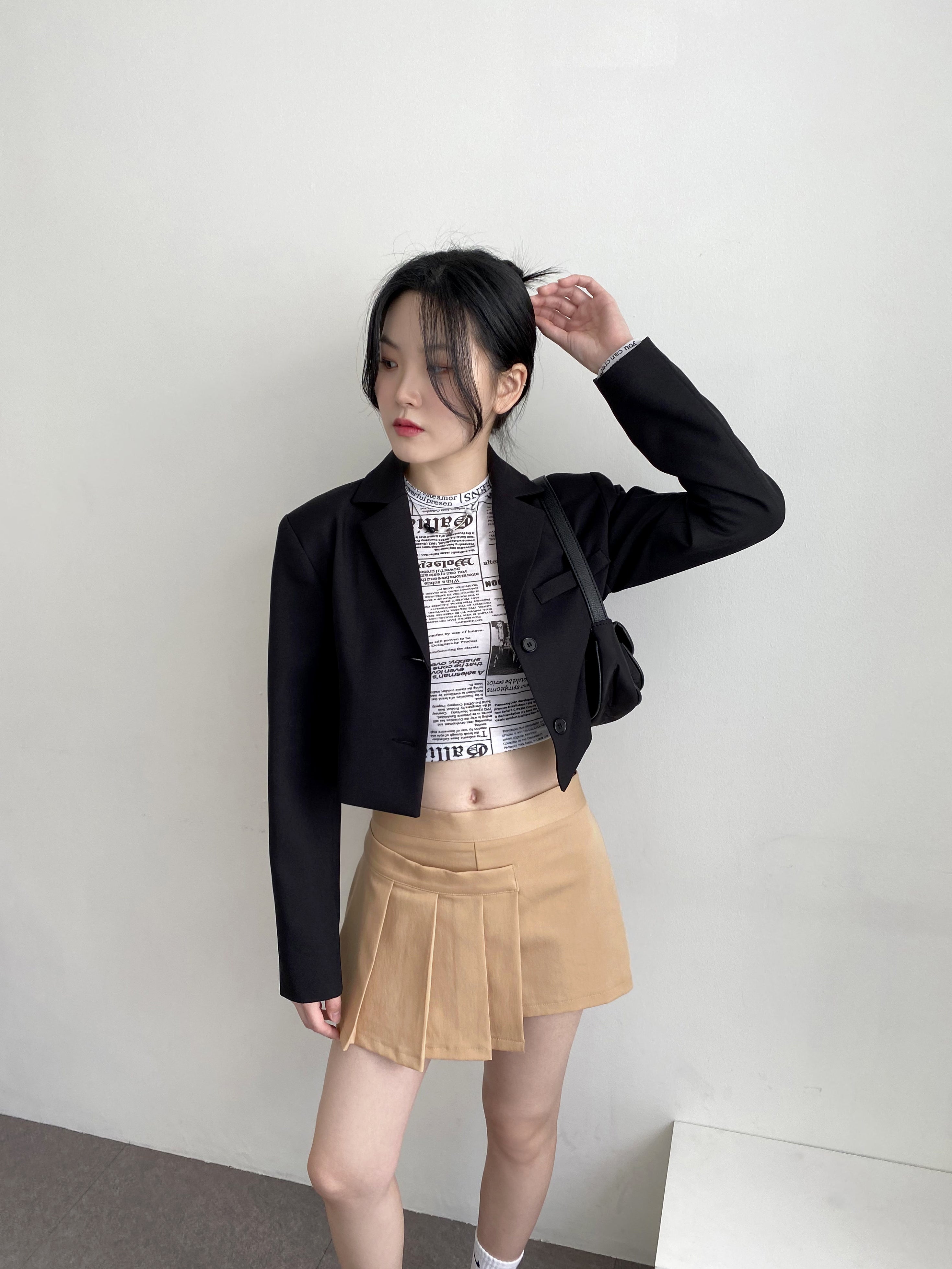 [MADE] Eris Two Button Crop Minimal Blazer Short Jacket