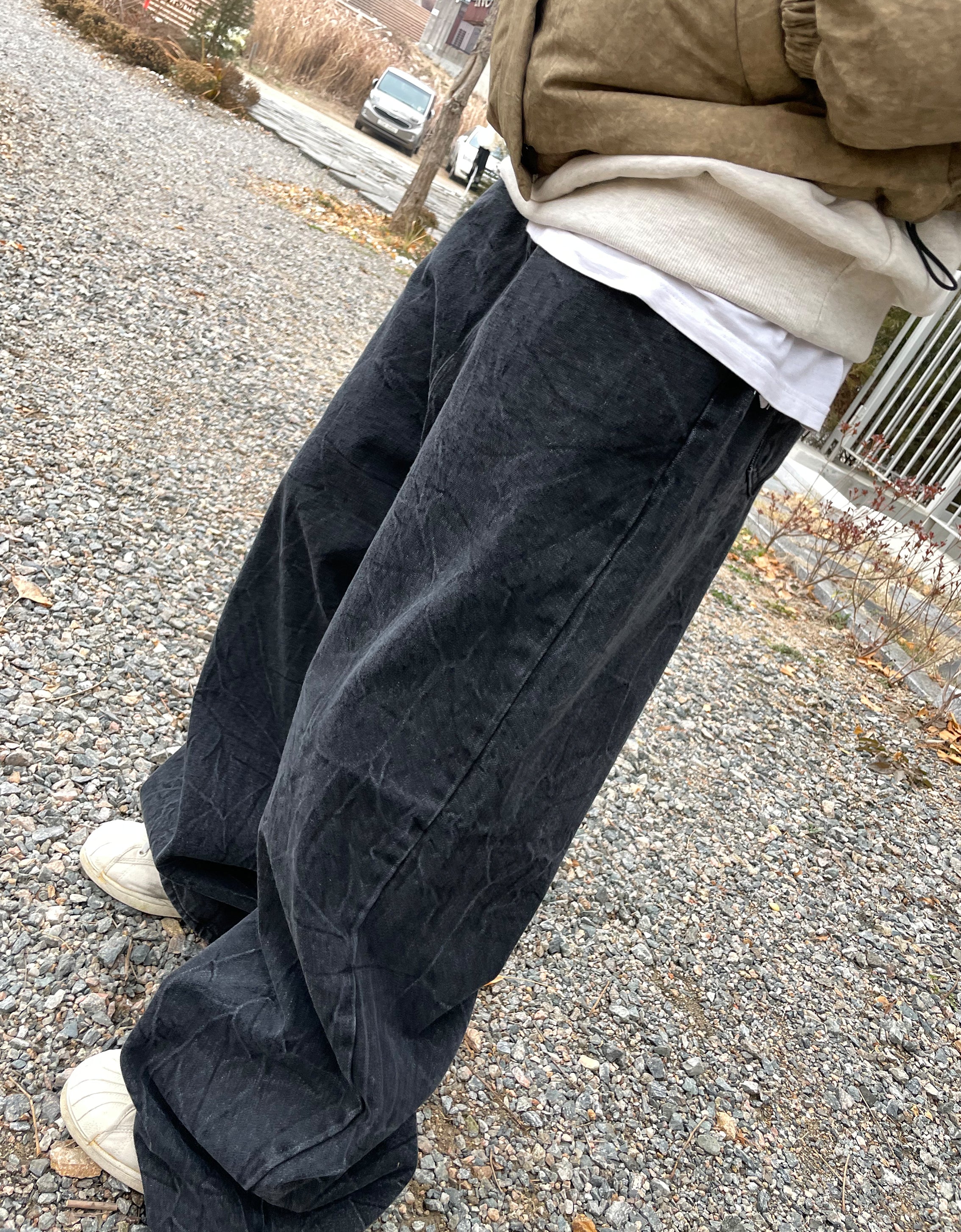 Crack wide denim pants  / denim pants