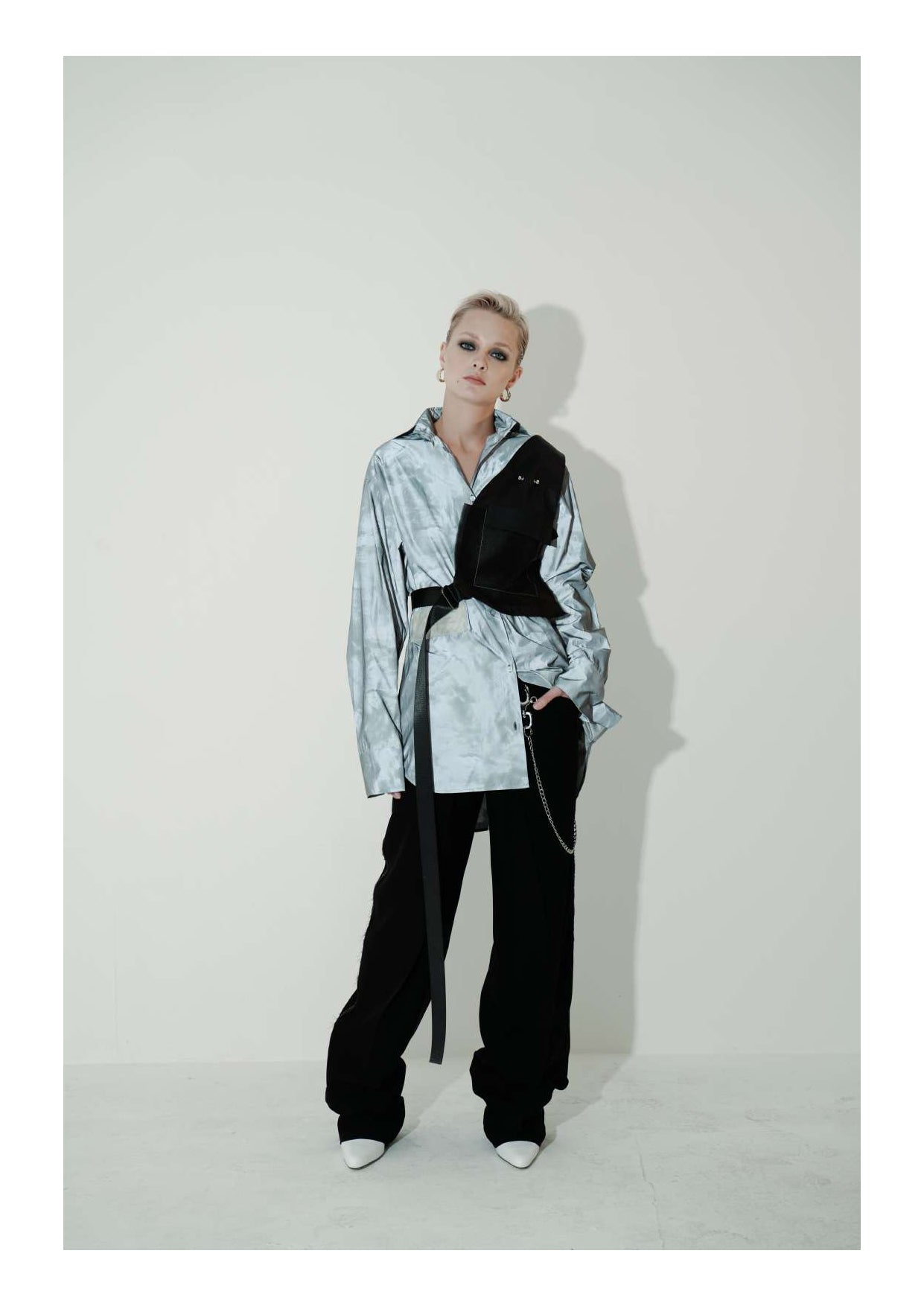 Oversize Reflective Shirt with strap