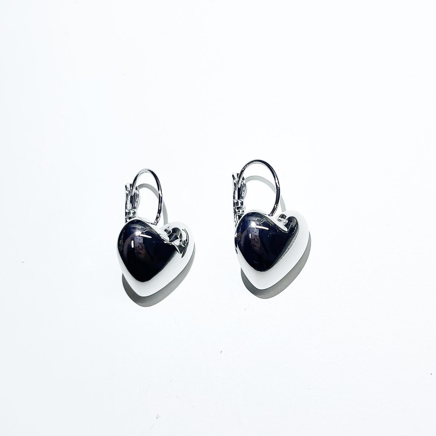 Plumpy heart earring (set)