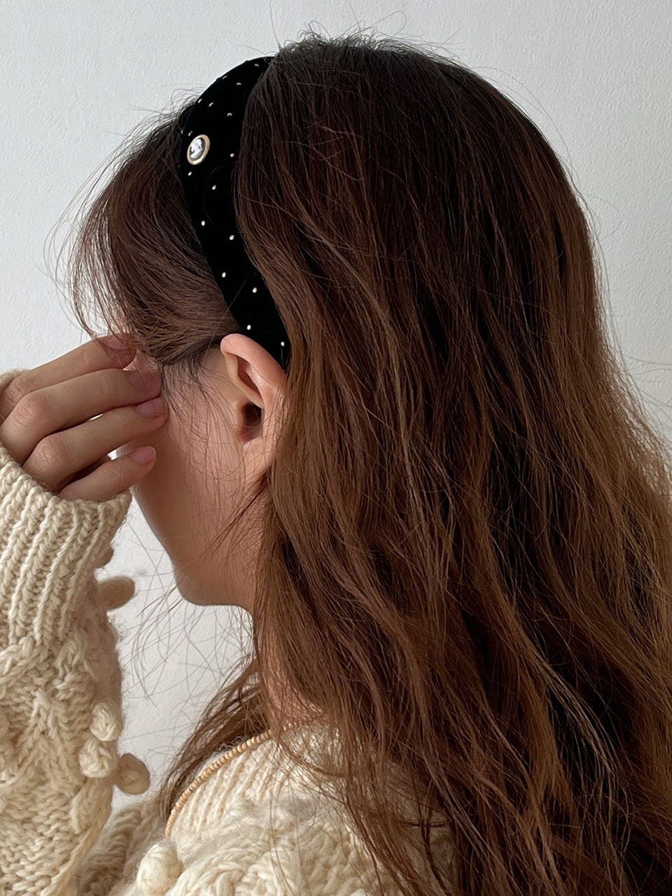 Cameo Gold Dot Velvet Volume HairBand [Black]