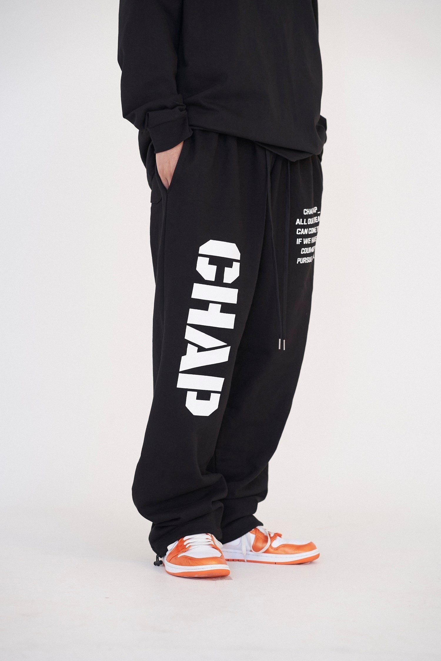 Army Chap Sweat Pants (Black)