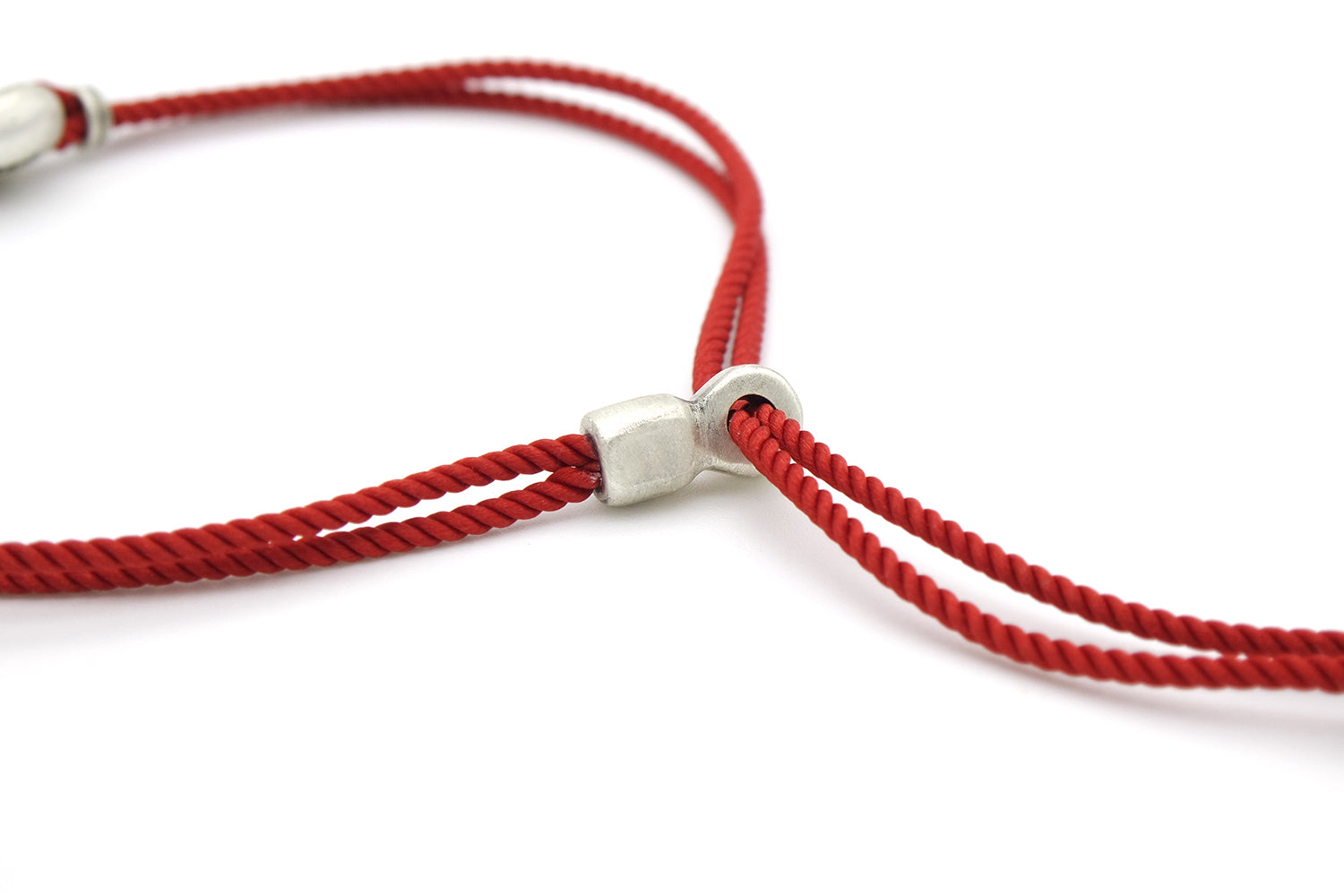 Shell string bracelet (red)