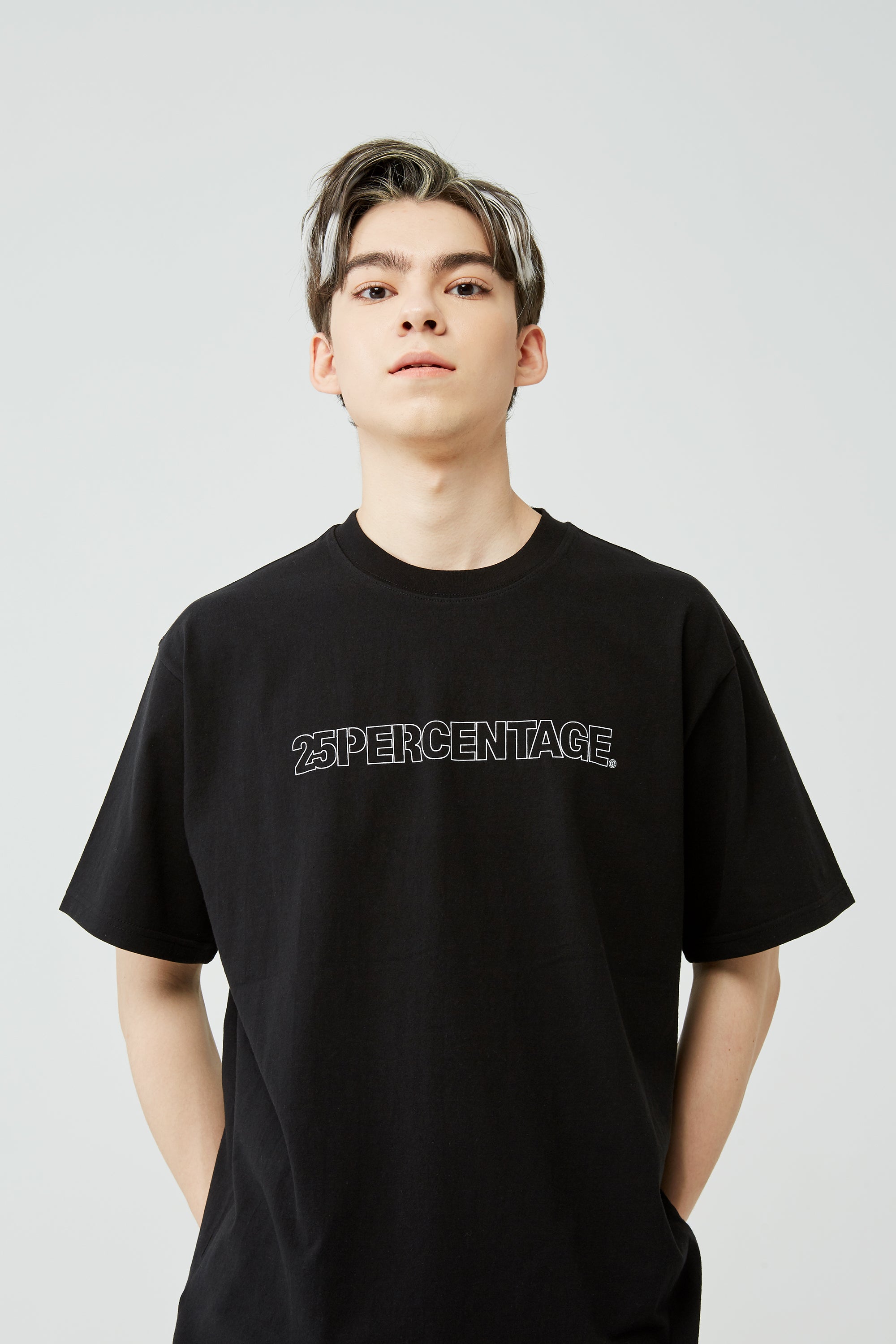 25P OUTLINE LOGO T-SHIRT