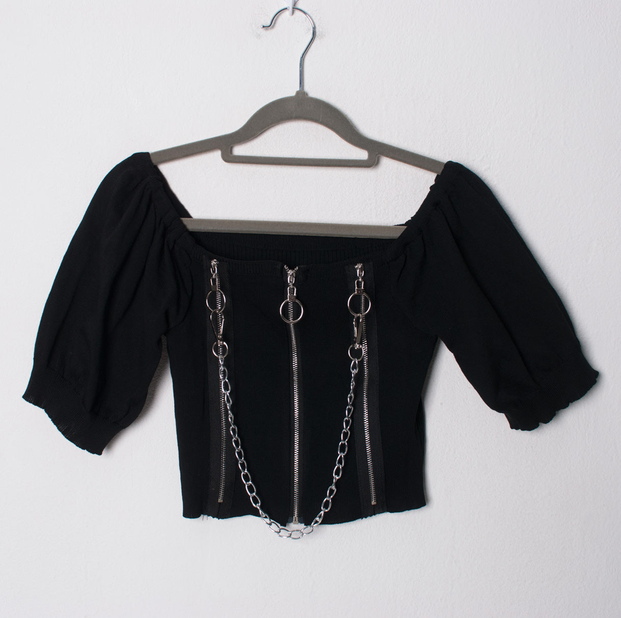 TOP(8148) Off Shoulder Zipper Chain Top