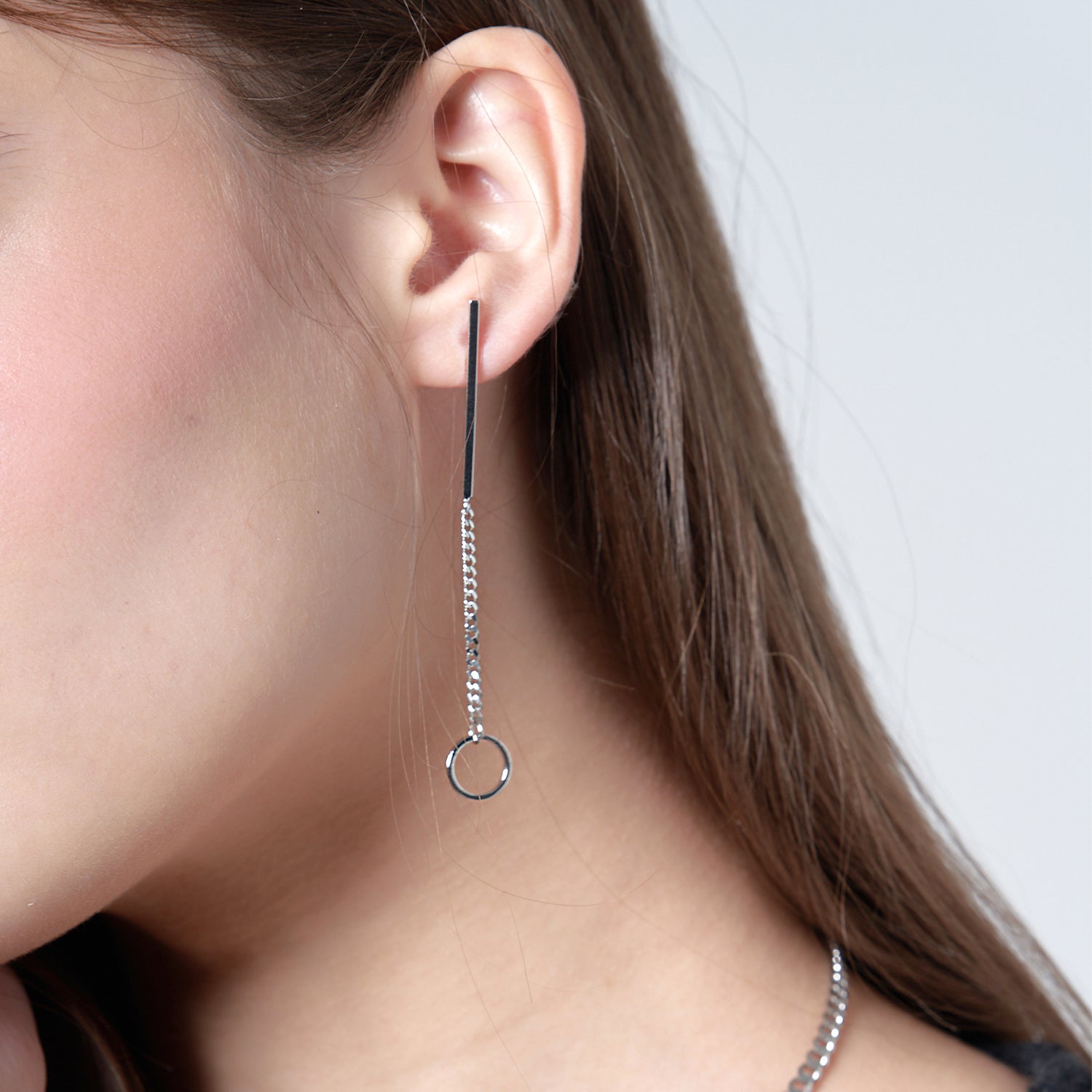 CIRCLE LINE DROP EARRING