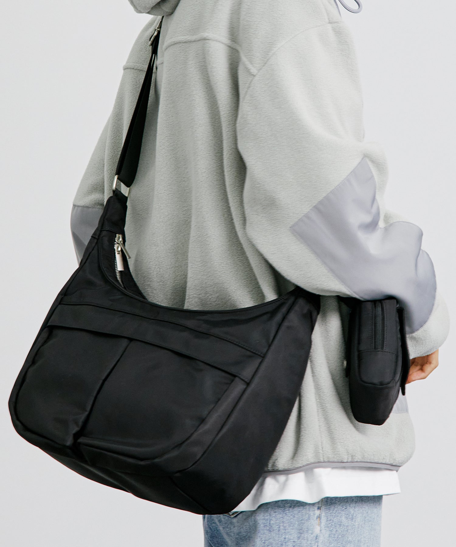 HIGORO NYLON UTILITY MESSENGER BAG BLACK