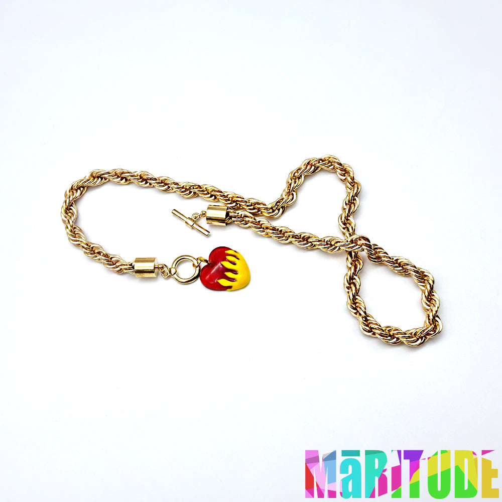 TWIST HEART NECKLACE