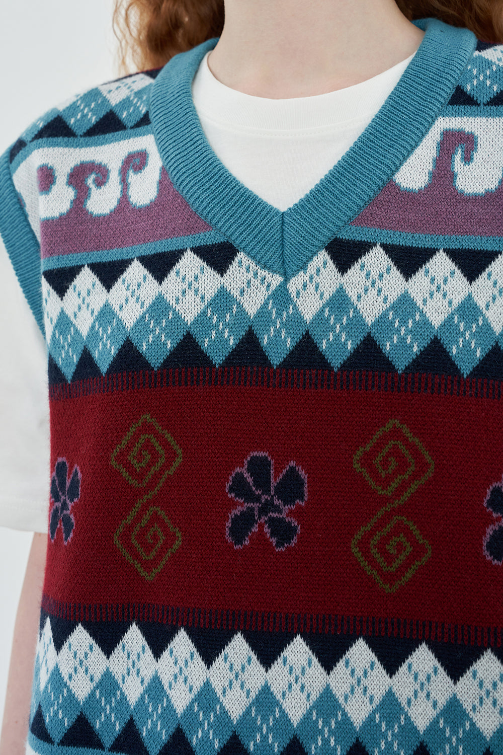 ARGYLE FLOWER KNIT VEST