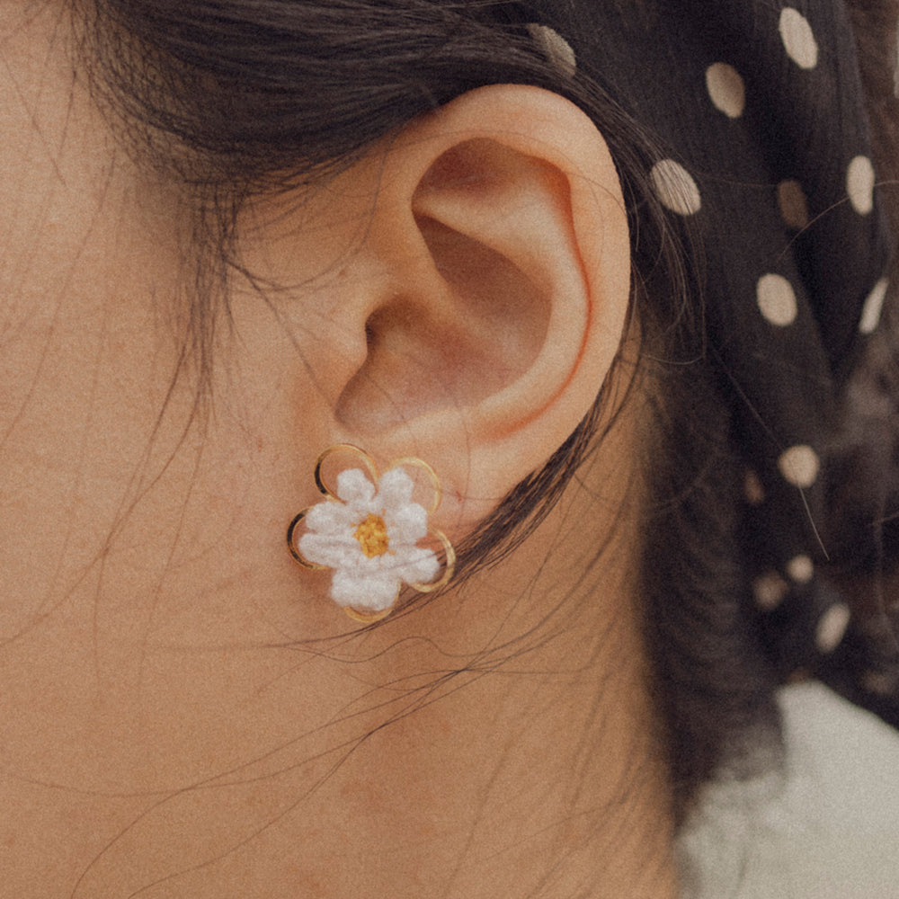 [Redvelvet-Irene]White layered flower earring