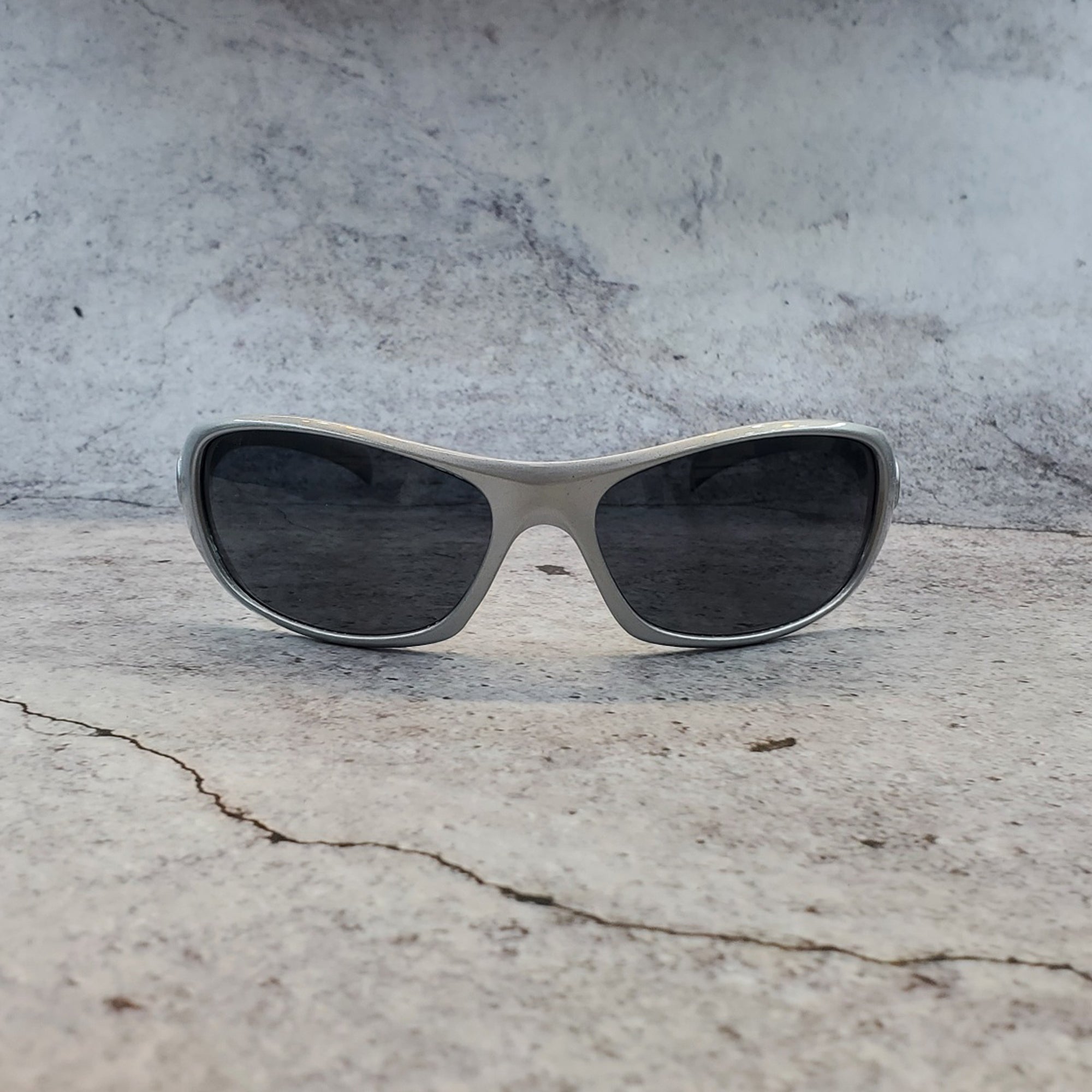 7038 Y2K Retro Sunglasses (2 colors)