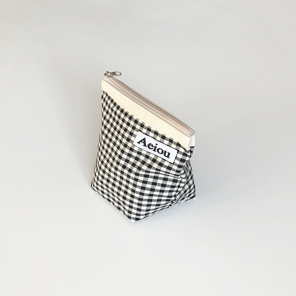 Aeiou Basic Pouch (M size) Black Ginghamcheck