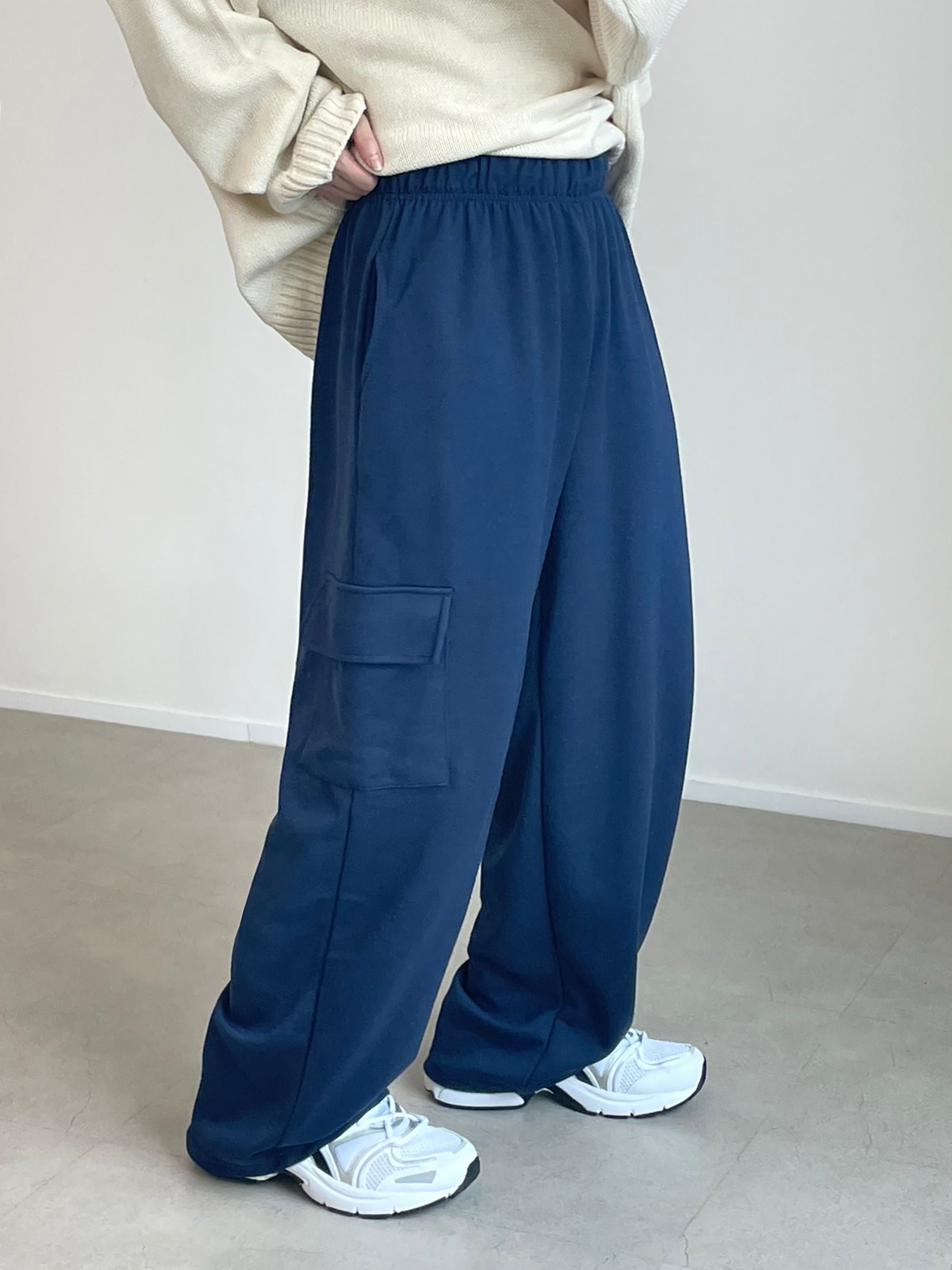 W pocket wide sweatpants