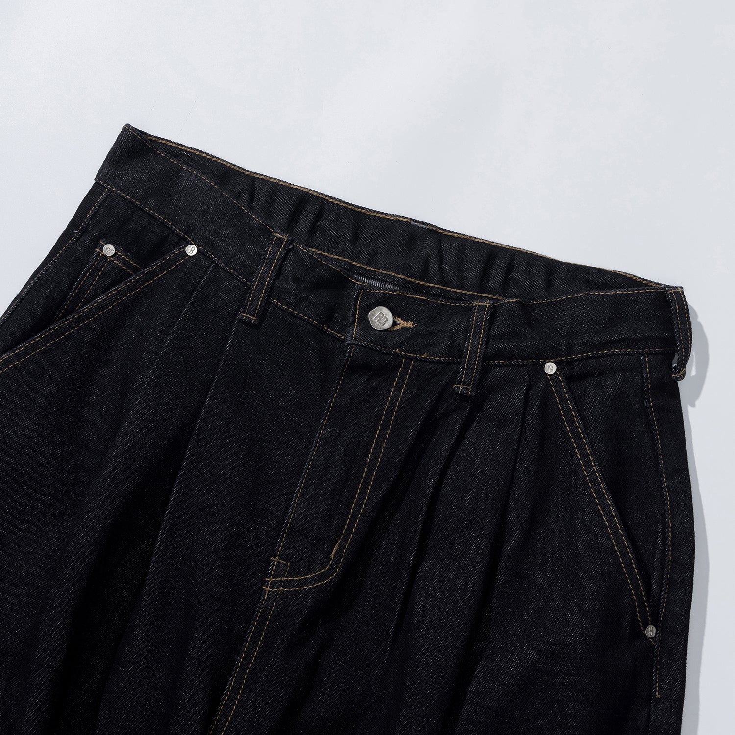 DEEP TUCK POINT DENIM PANTS - BLACK