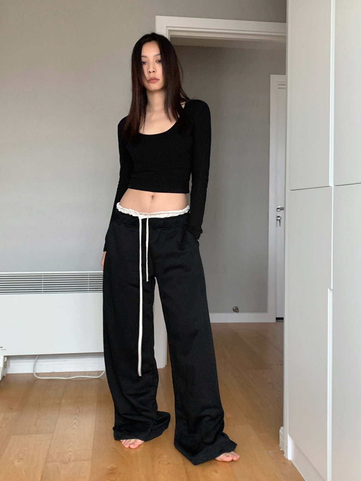 Layered banding black wide pants