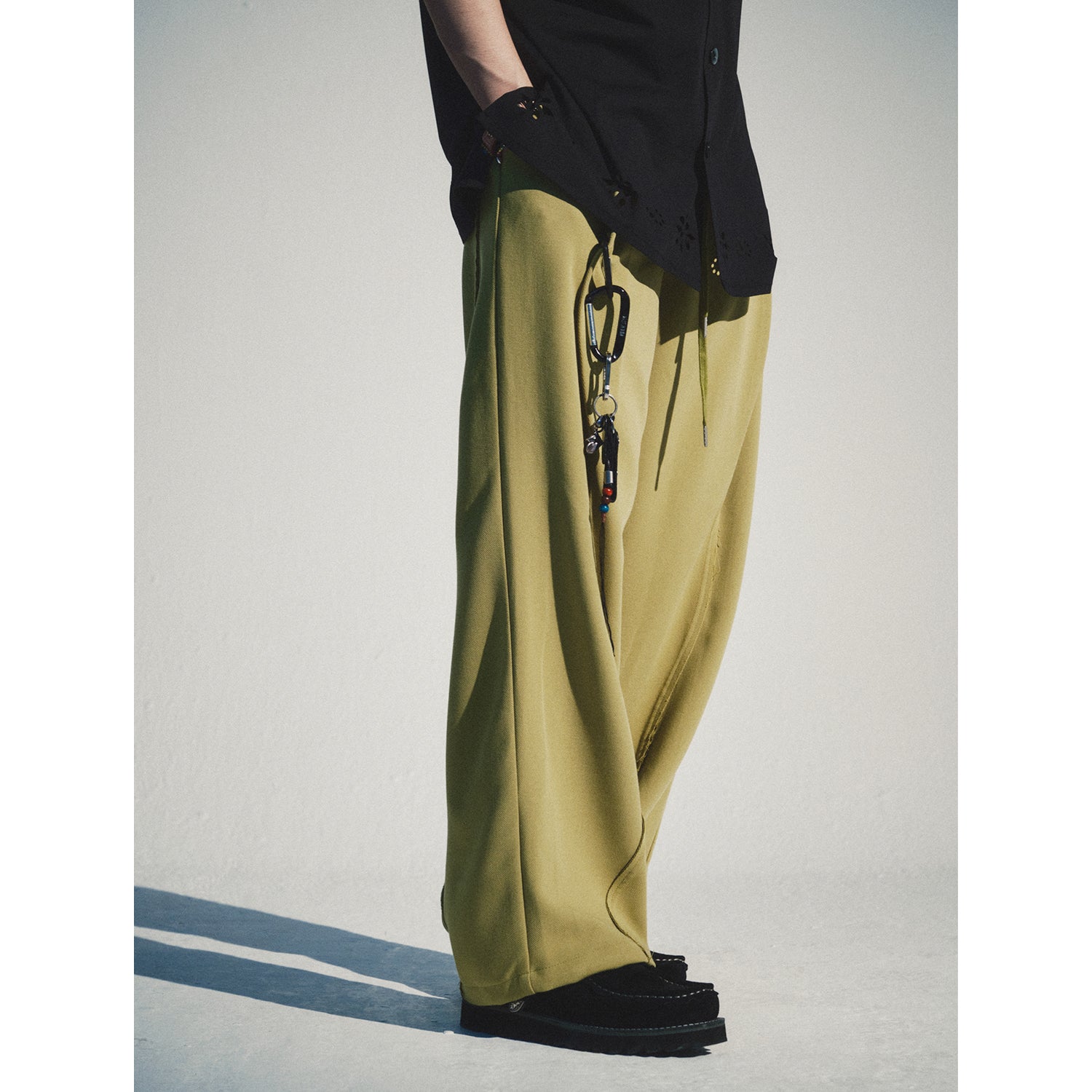 WEVERSE RELAXABLE BANDING PANTS_LIME