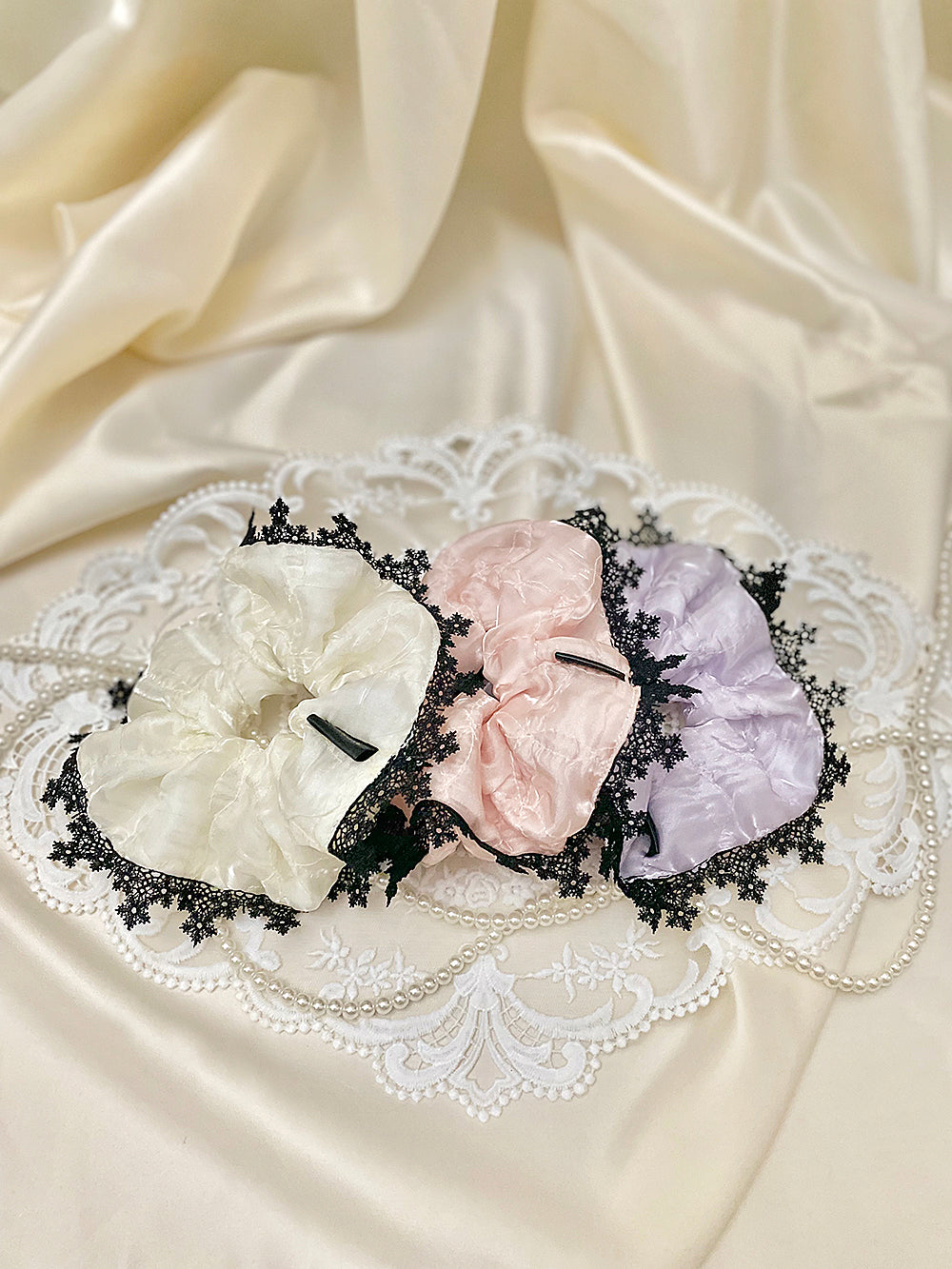 Glossy Organza Lace Satin Hair Scrunchie (M)