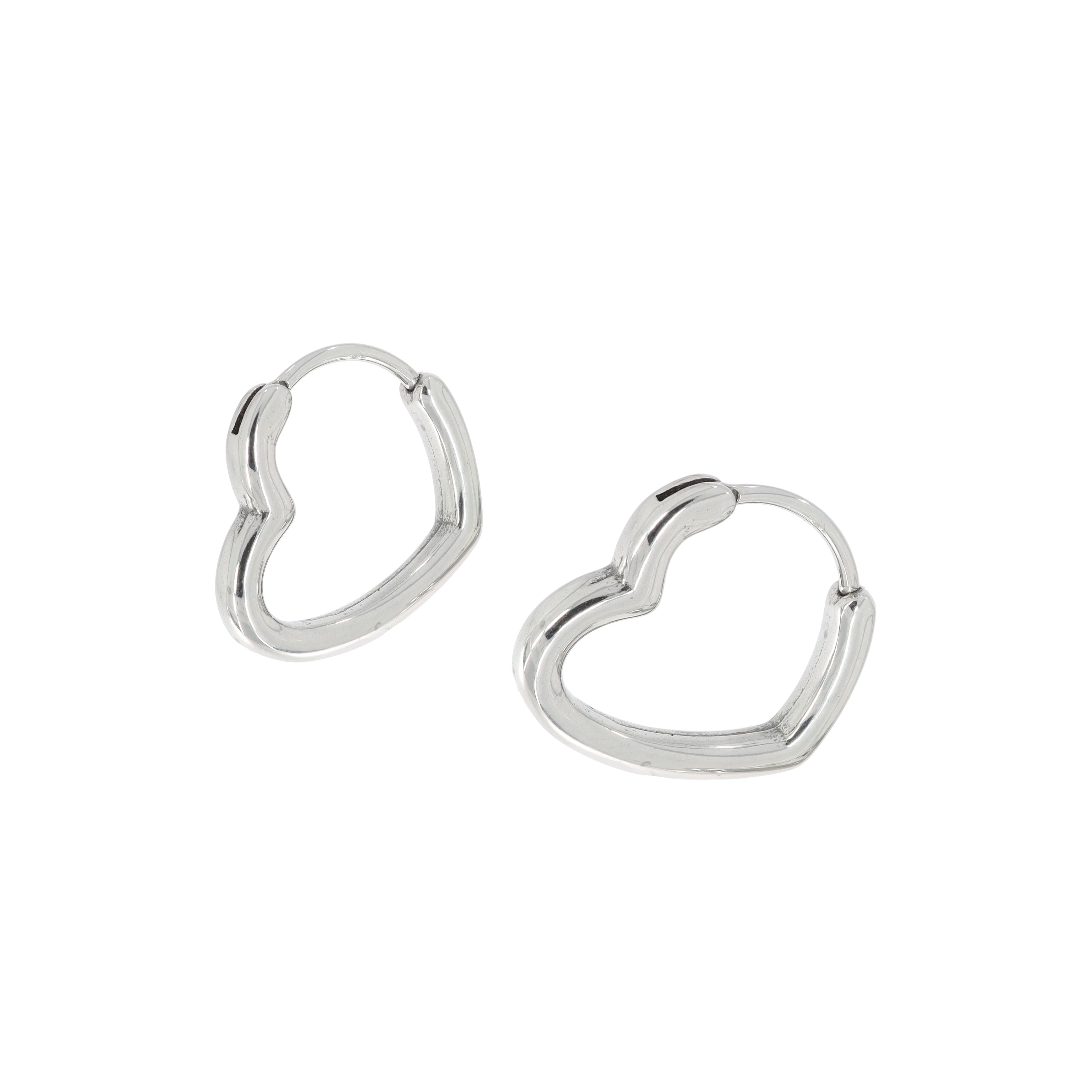 One-touch heart ring piercing