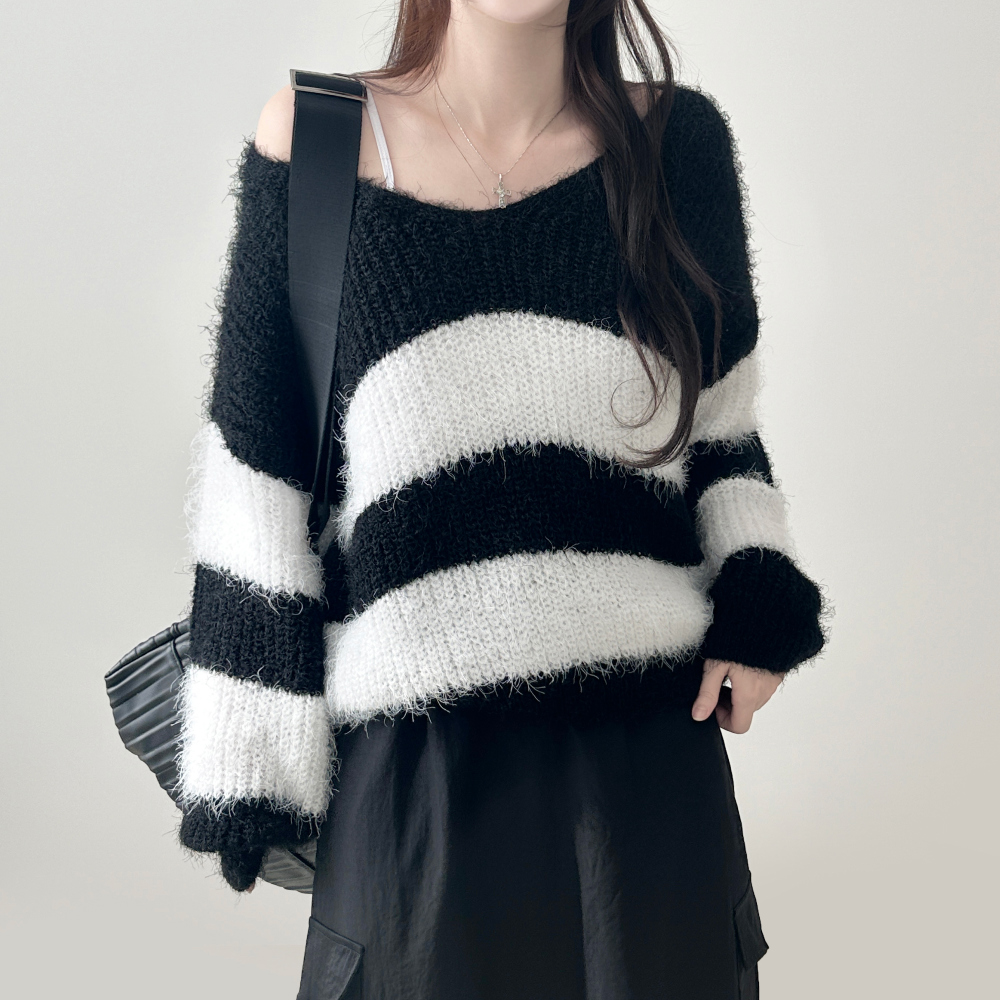 Sheath Stripe Off Shoulder Knitwear