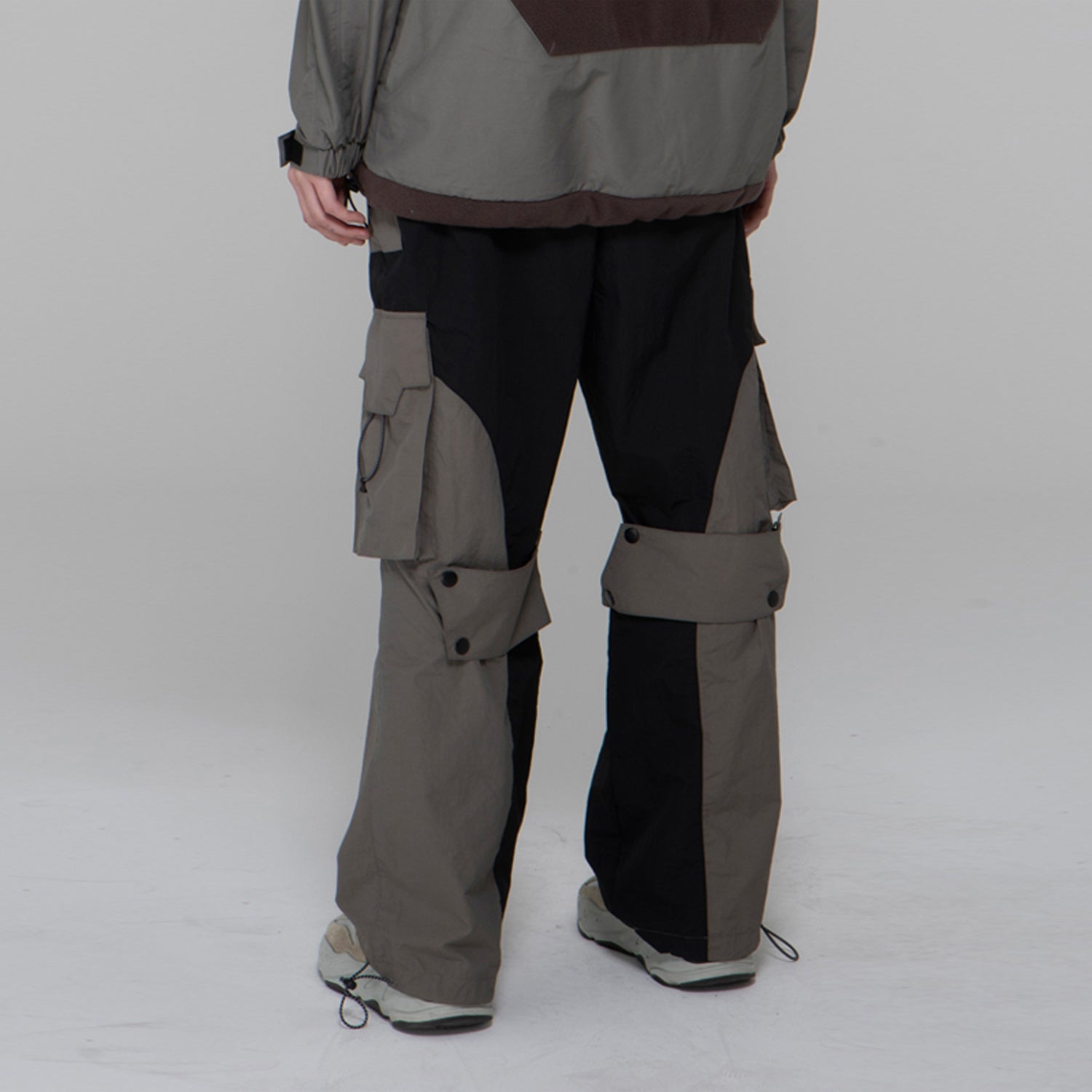 Snap on-off cargo pants