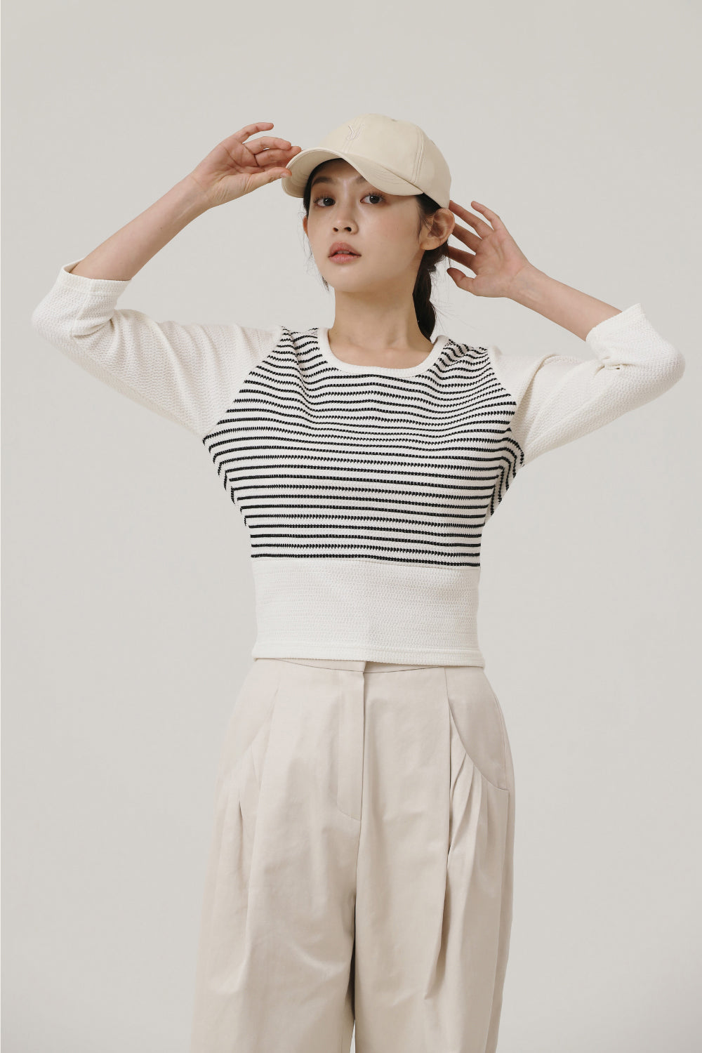 STRIPE VARIATION TOP (2color)