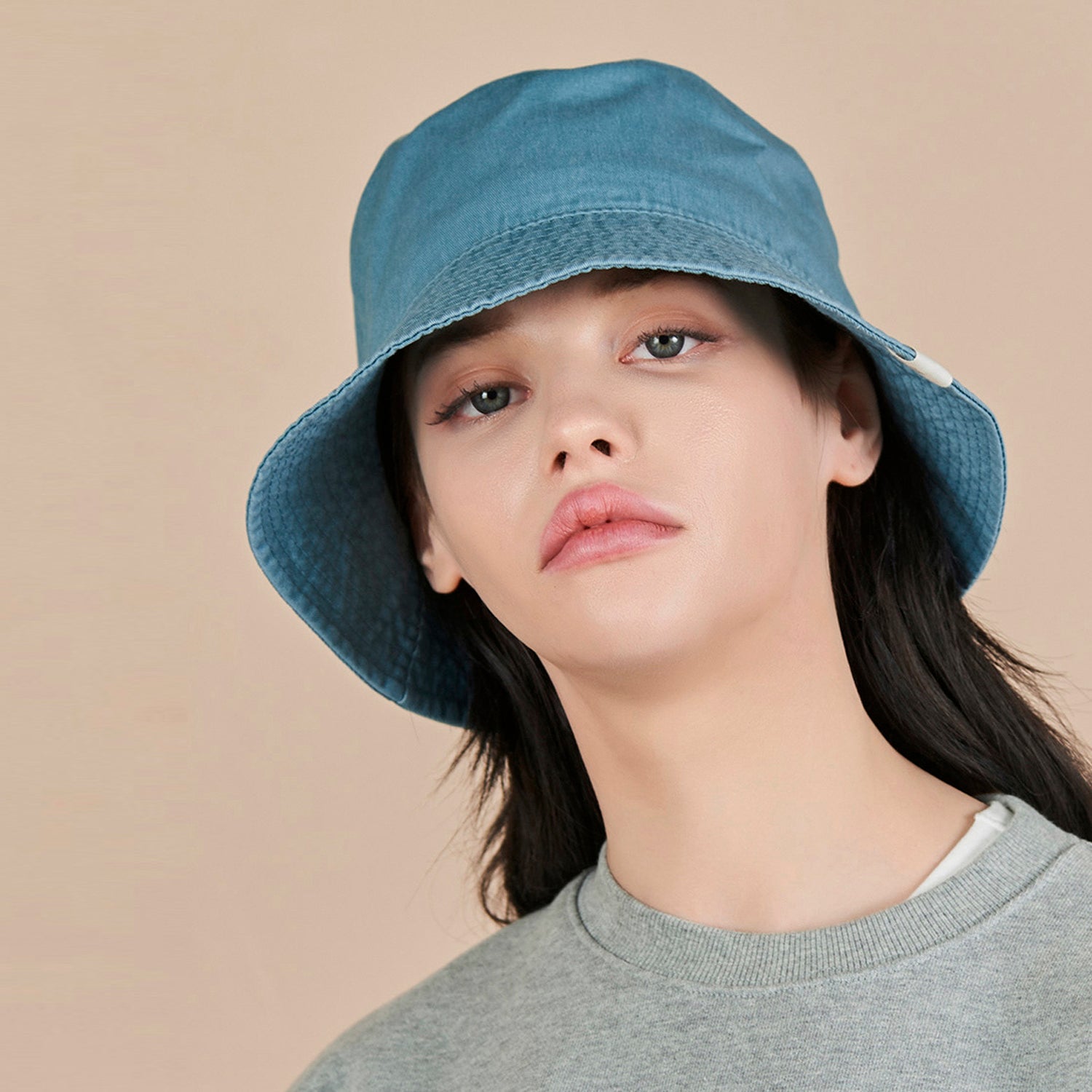 Monogram Label Pigment Bucket Hat Blue