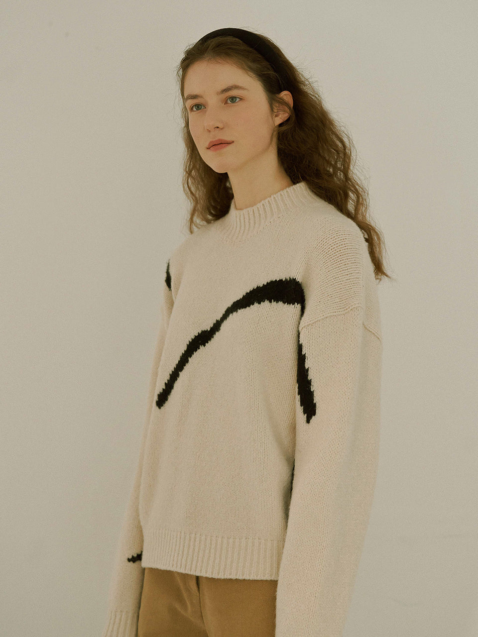 Line half turtleneck knit