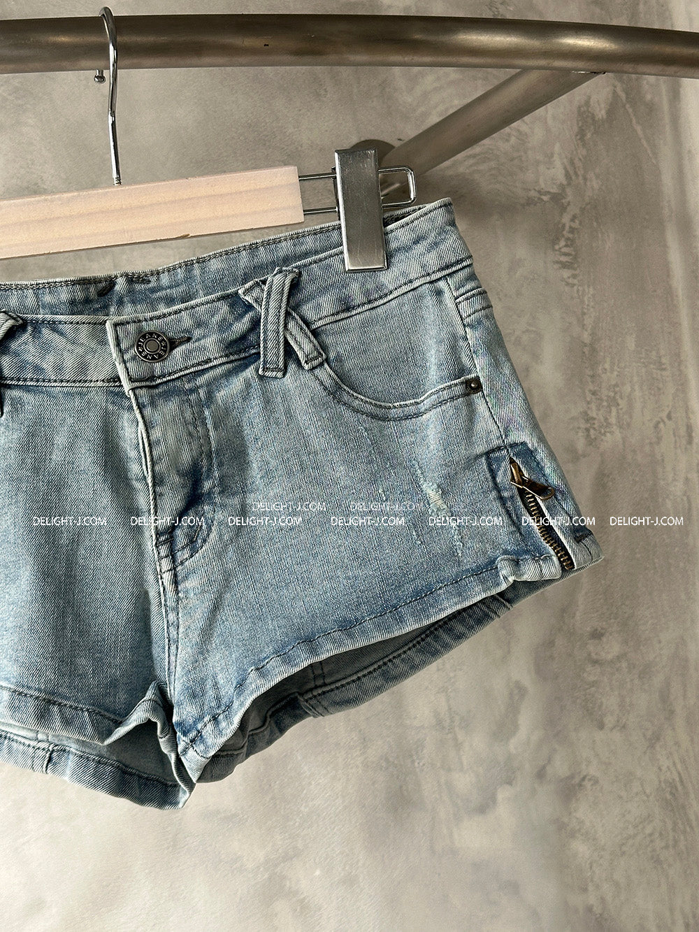 Side Zipper Low Rise Denim Hot Pants