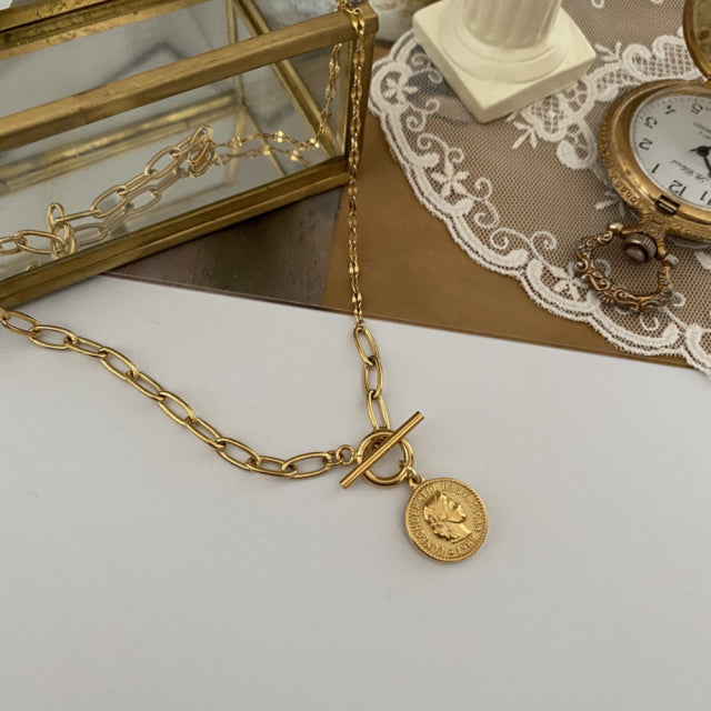 al Elizabethan coin toggle bar chain simple necklace