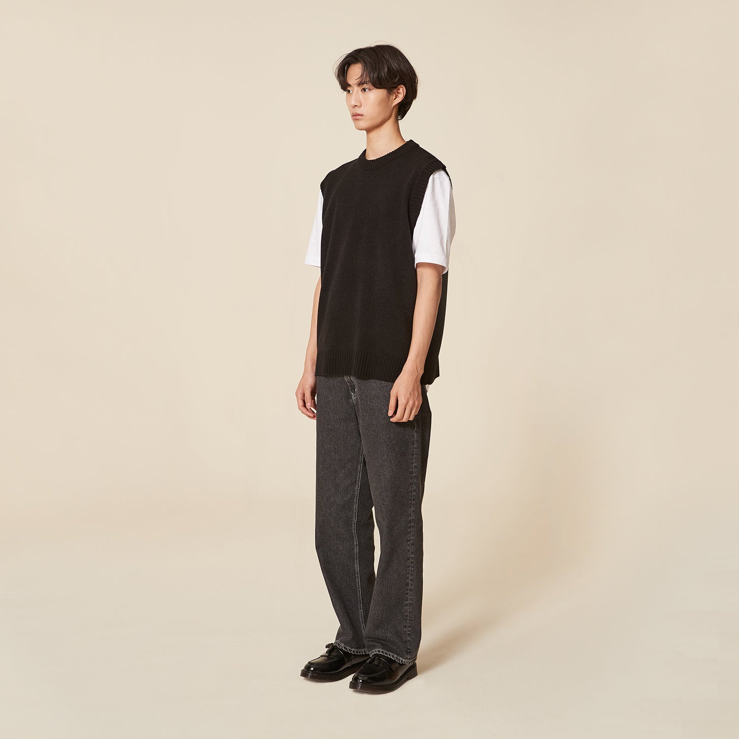 ROUND NECK KNIT VEST_BLACK