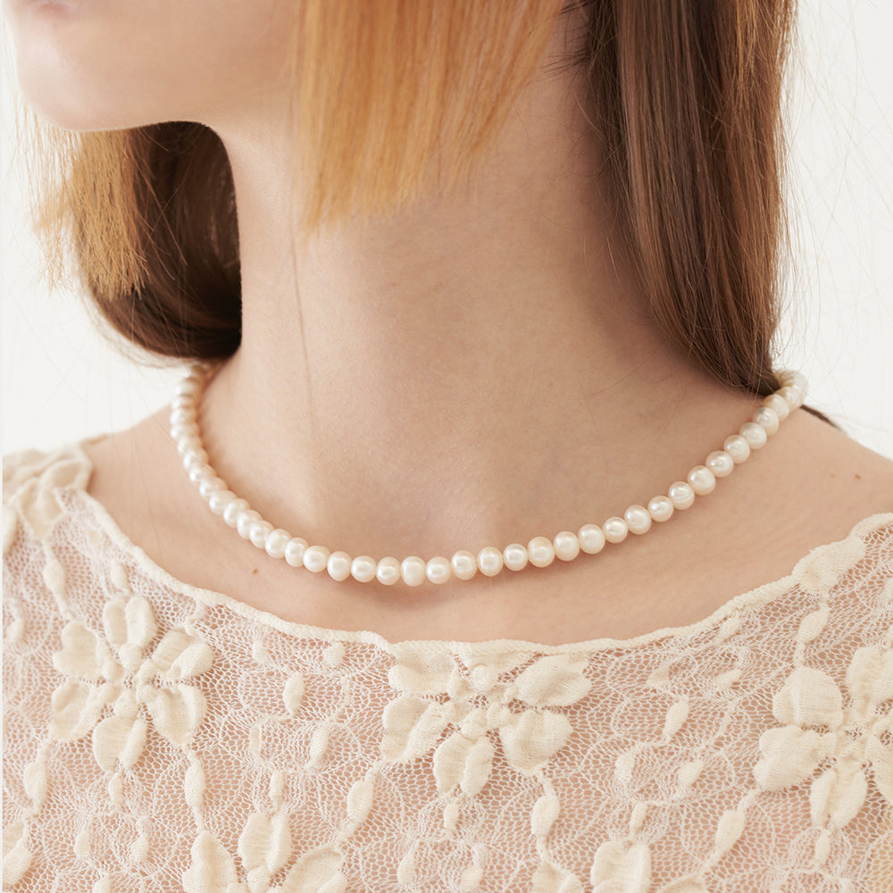 BASIC PEARL CHOKER (WHITE)