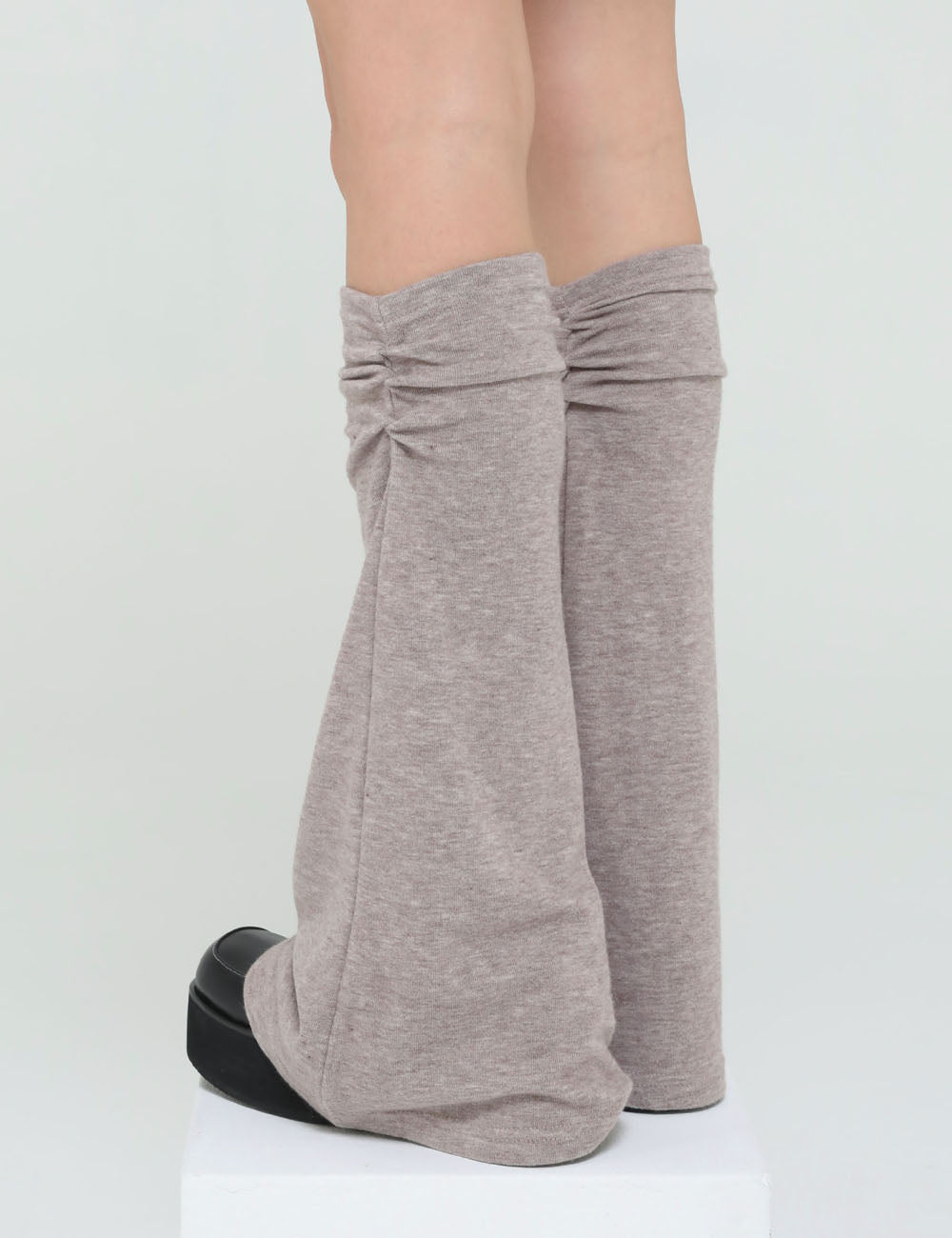 SOFT SHIRRING LEG WARMER(BROWN)