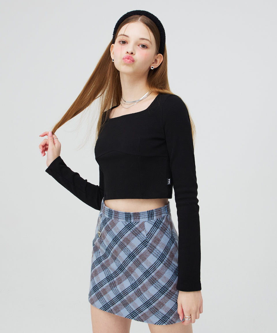 SQUARE NECK LONG SLEEVE CROP TOP _ BLACK