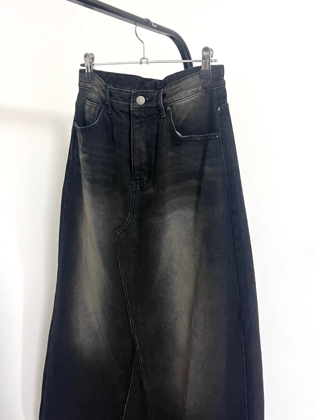 : Back slit washing detail denim long skirt