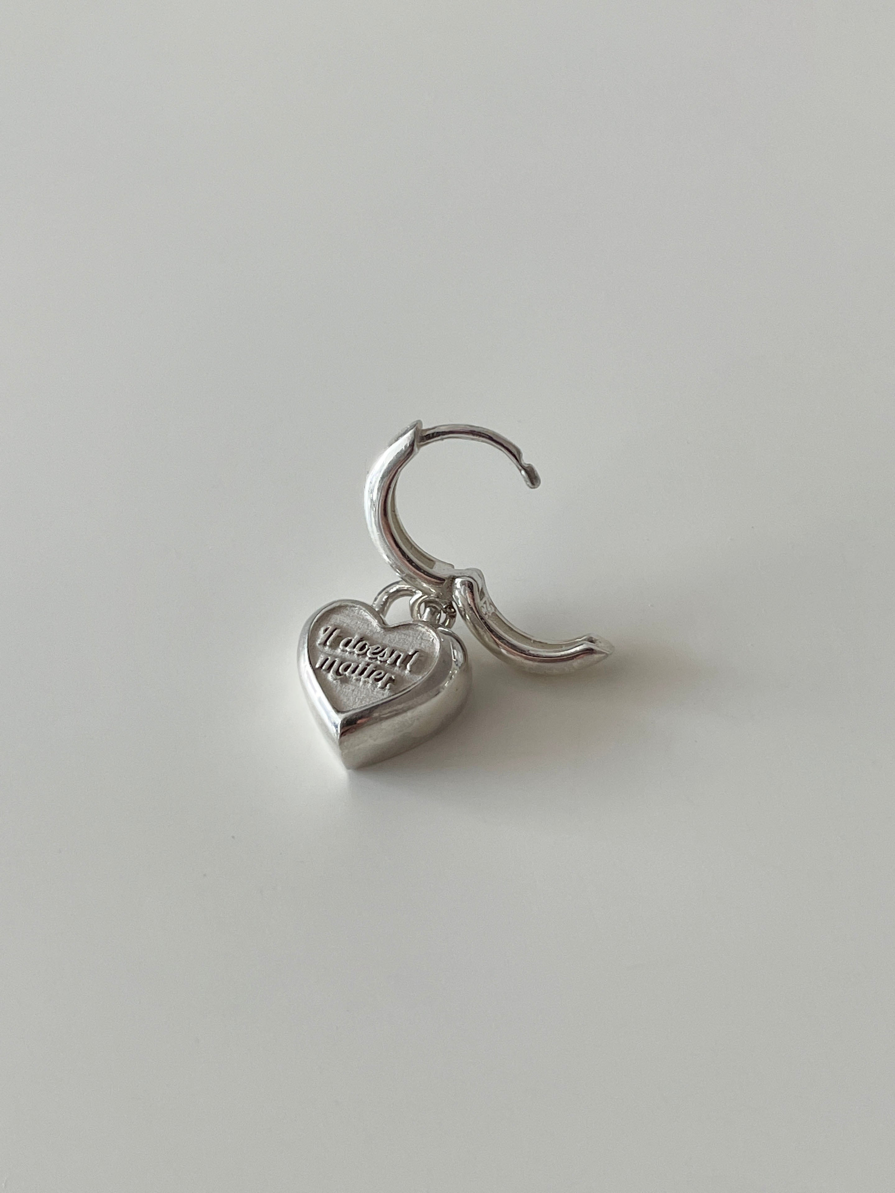 Heart lock one touch earring