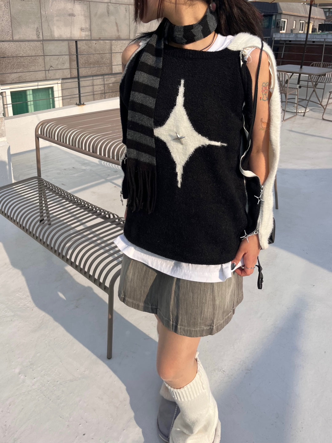 :Sleeve slit detail diamond pattern loose fit knitwear