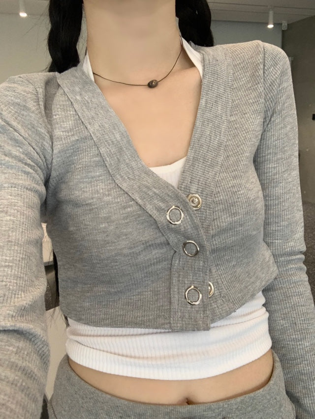 Button crop cardigan