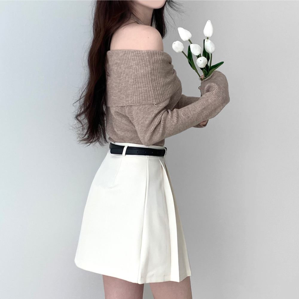 Lily Halterneck Knitwear