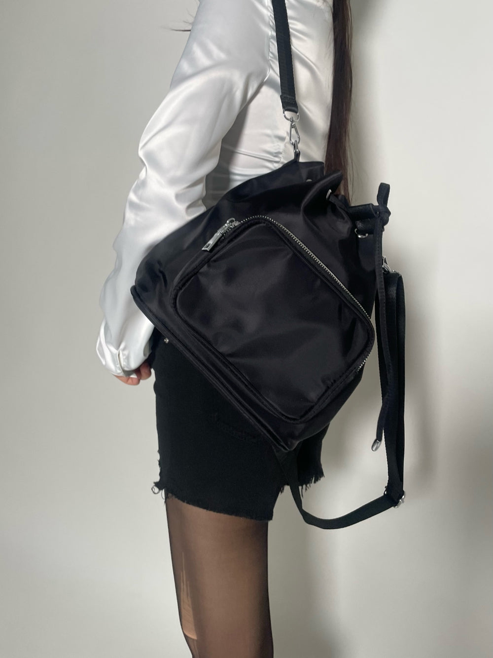 Nylon cross back pack (Black)