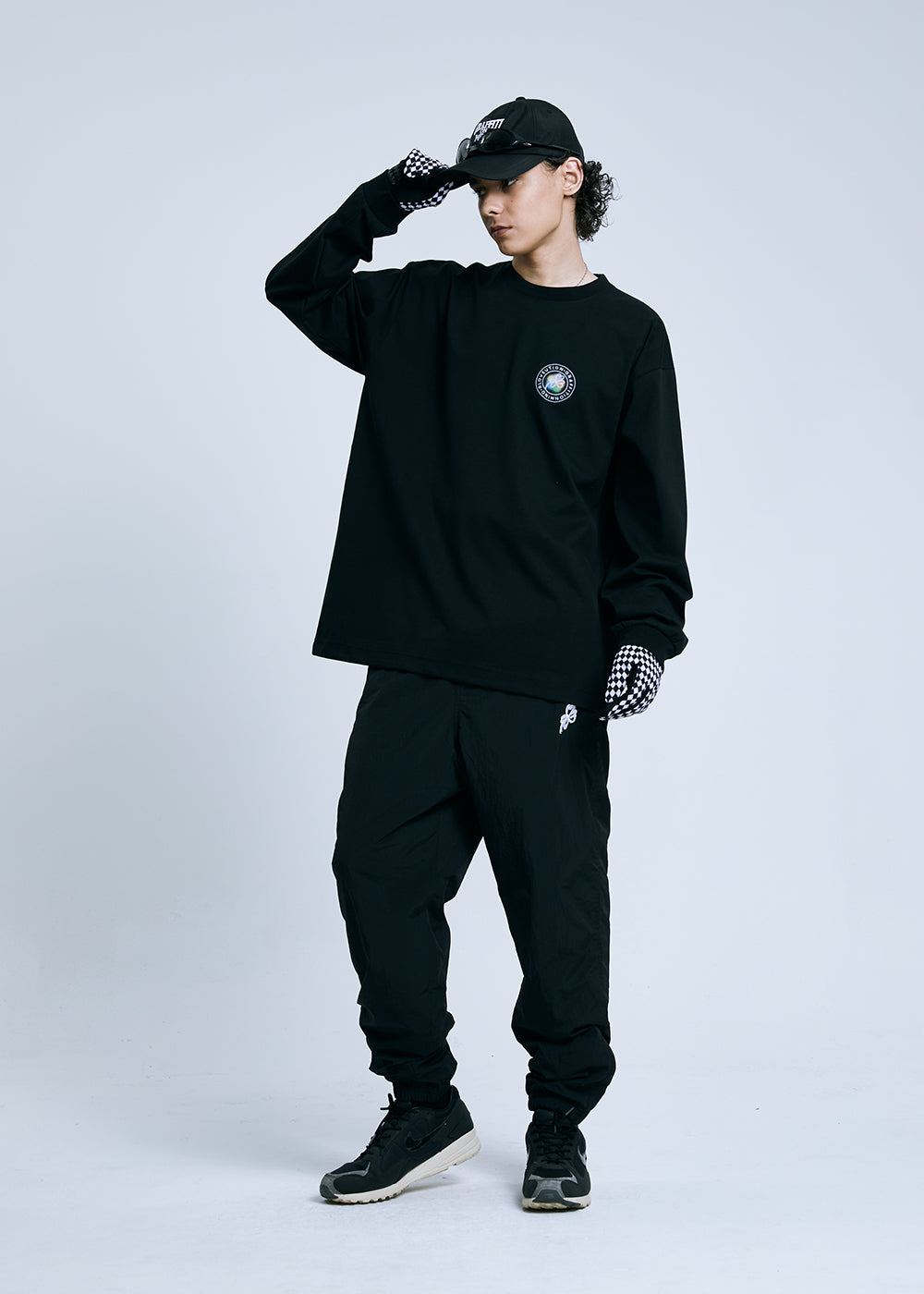 EMBLEM LONG SLEEVE T-SHIRT_BLACK