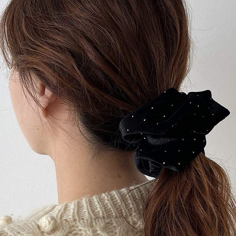 Cameo Gold Dot Velvet Volume Scrunchie [Black]