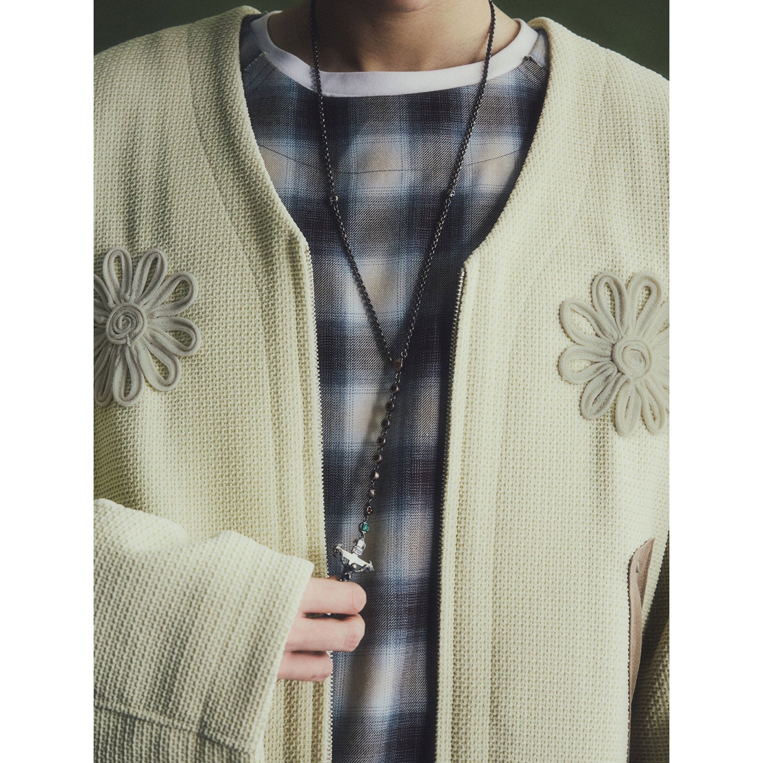 V-LOW HAND EMBROIDERY JACKET_ECRU