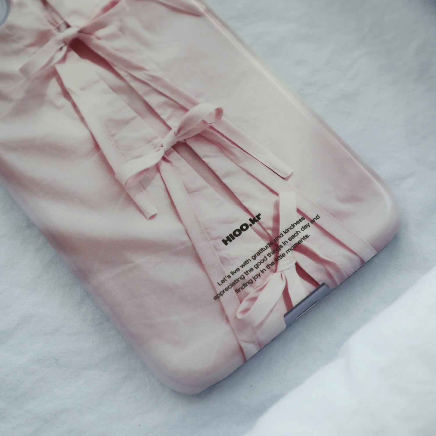 tie a pink ribbon case.