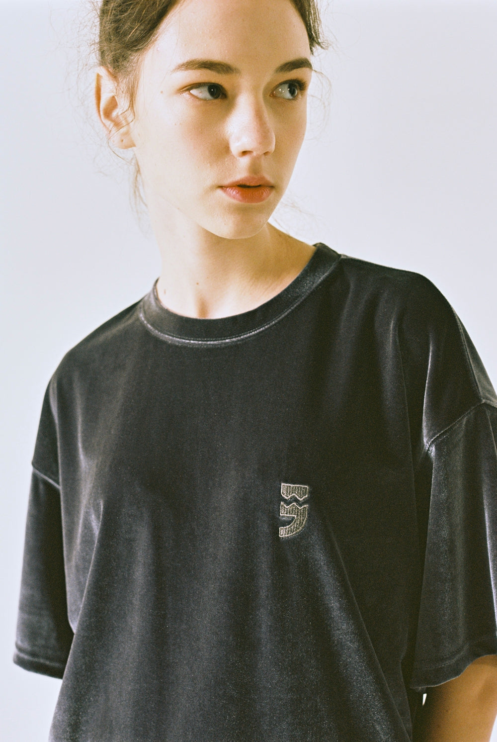 DROP-SHOULDER VELVET 1/2 TEE (Charcoal)