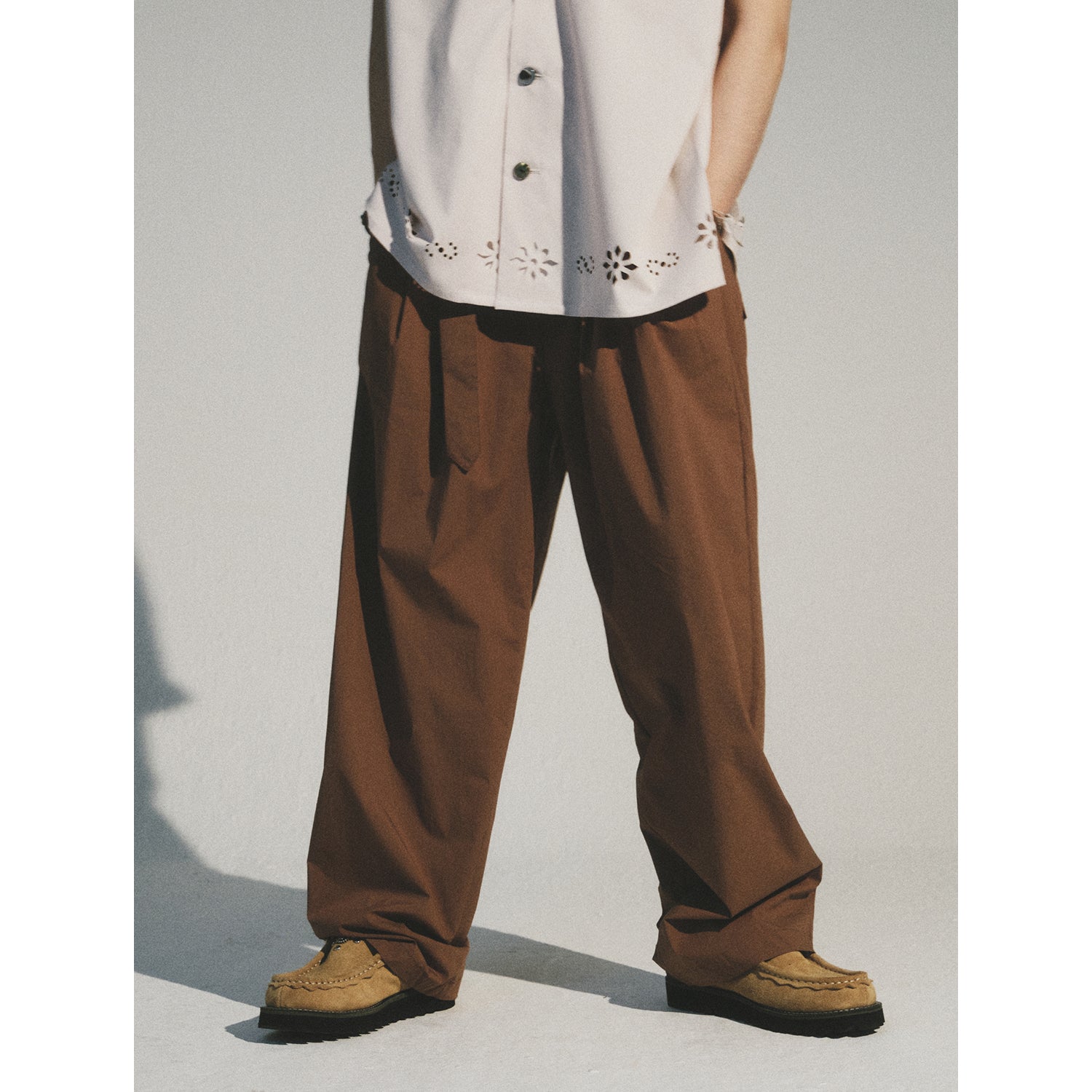 MATIX RELAXED BELTED PANTS_BRICK BROWN