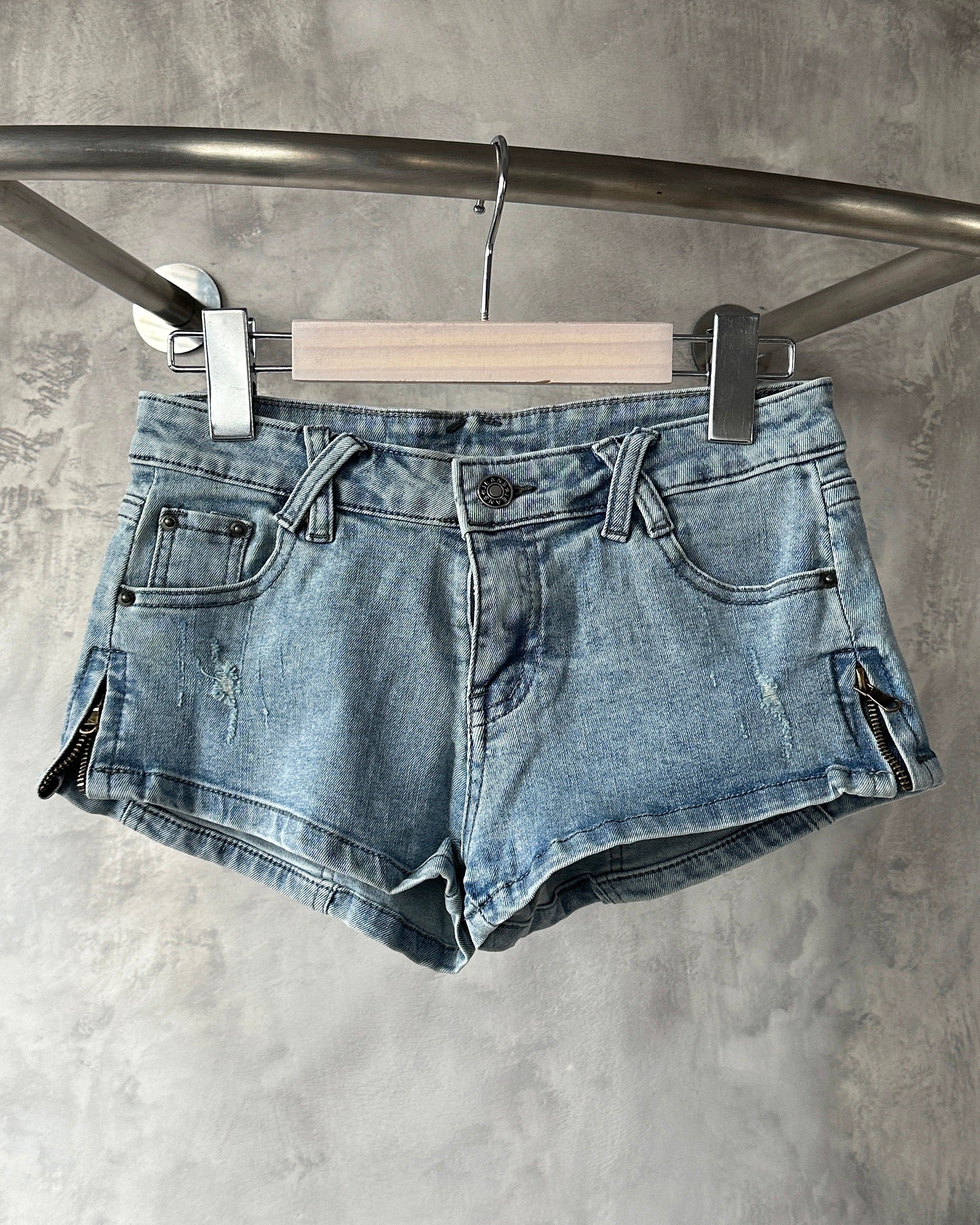 Side Zipper Low Rise Denim Hot Pants